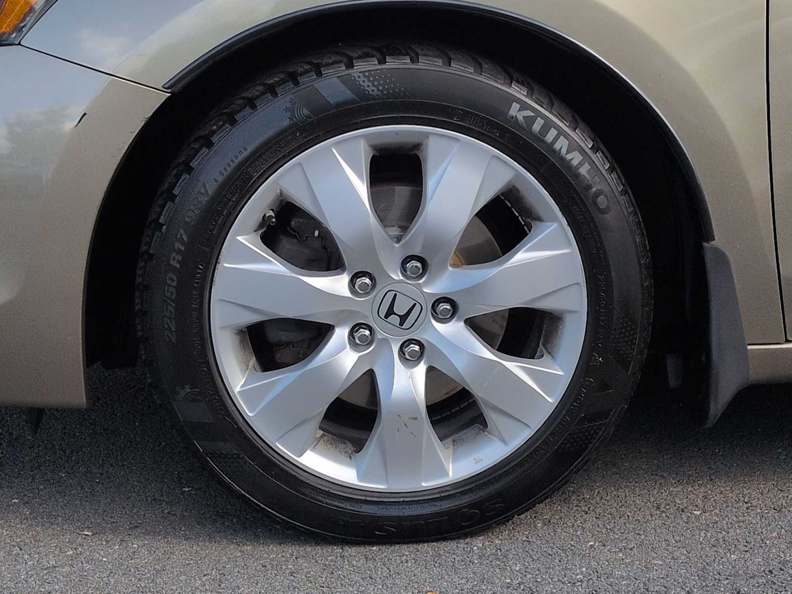 Thumbnail: 2010 Honda Accord - 13