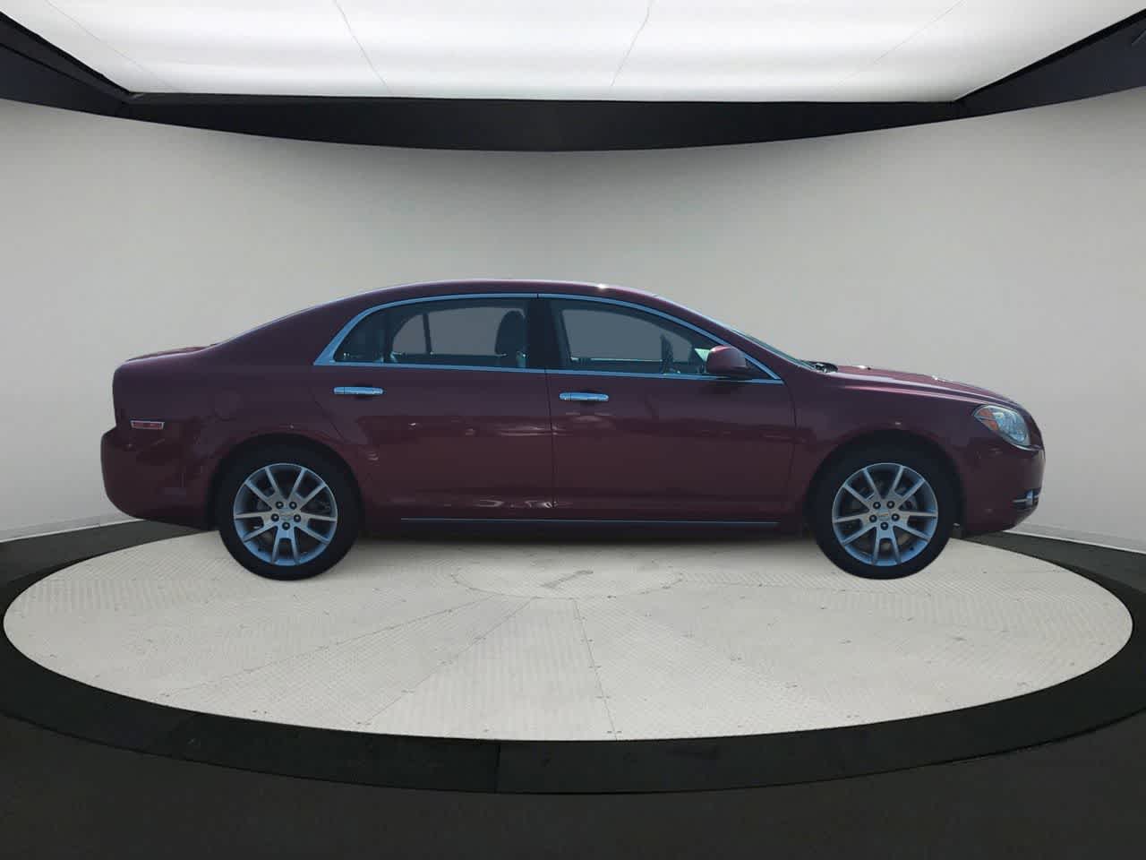 Thumbnail: 2011 Chevrolet Malibu - 9