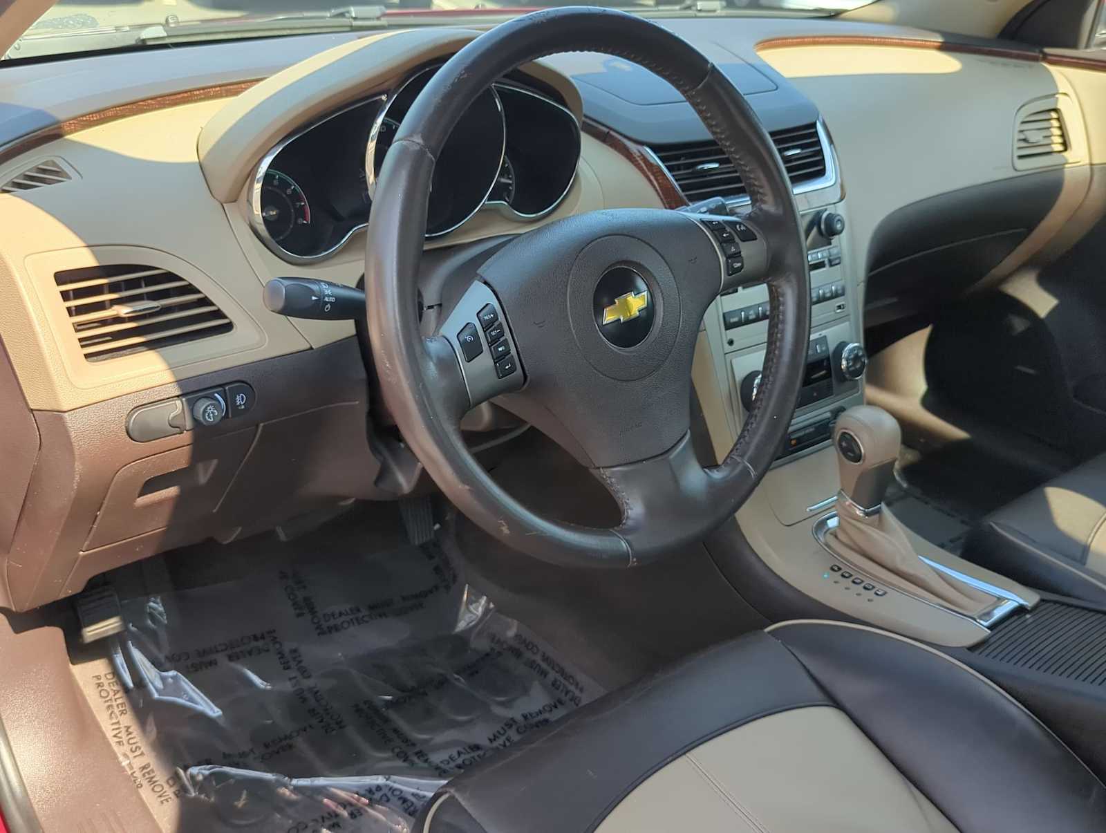 Thumbnail: 2011 Chevrolet Malibu - 16