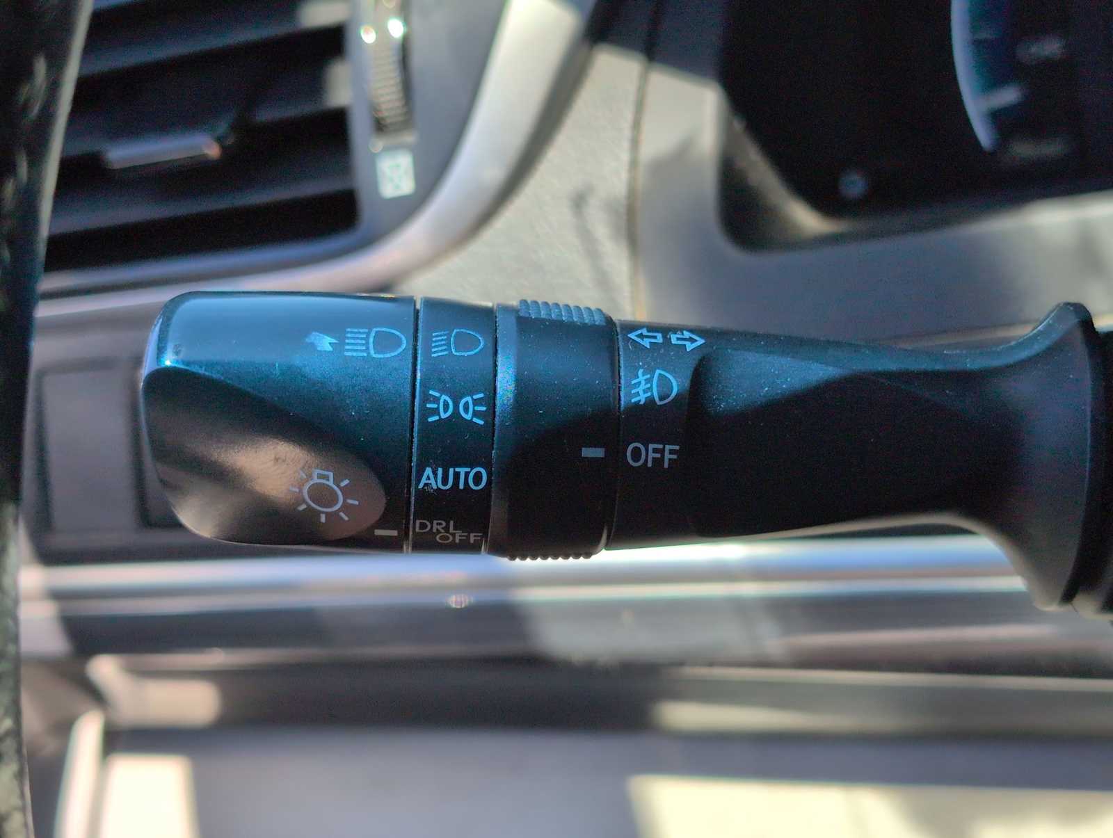 Thumbnail: 2012 Toyota Camry - 26