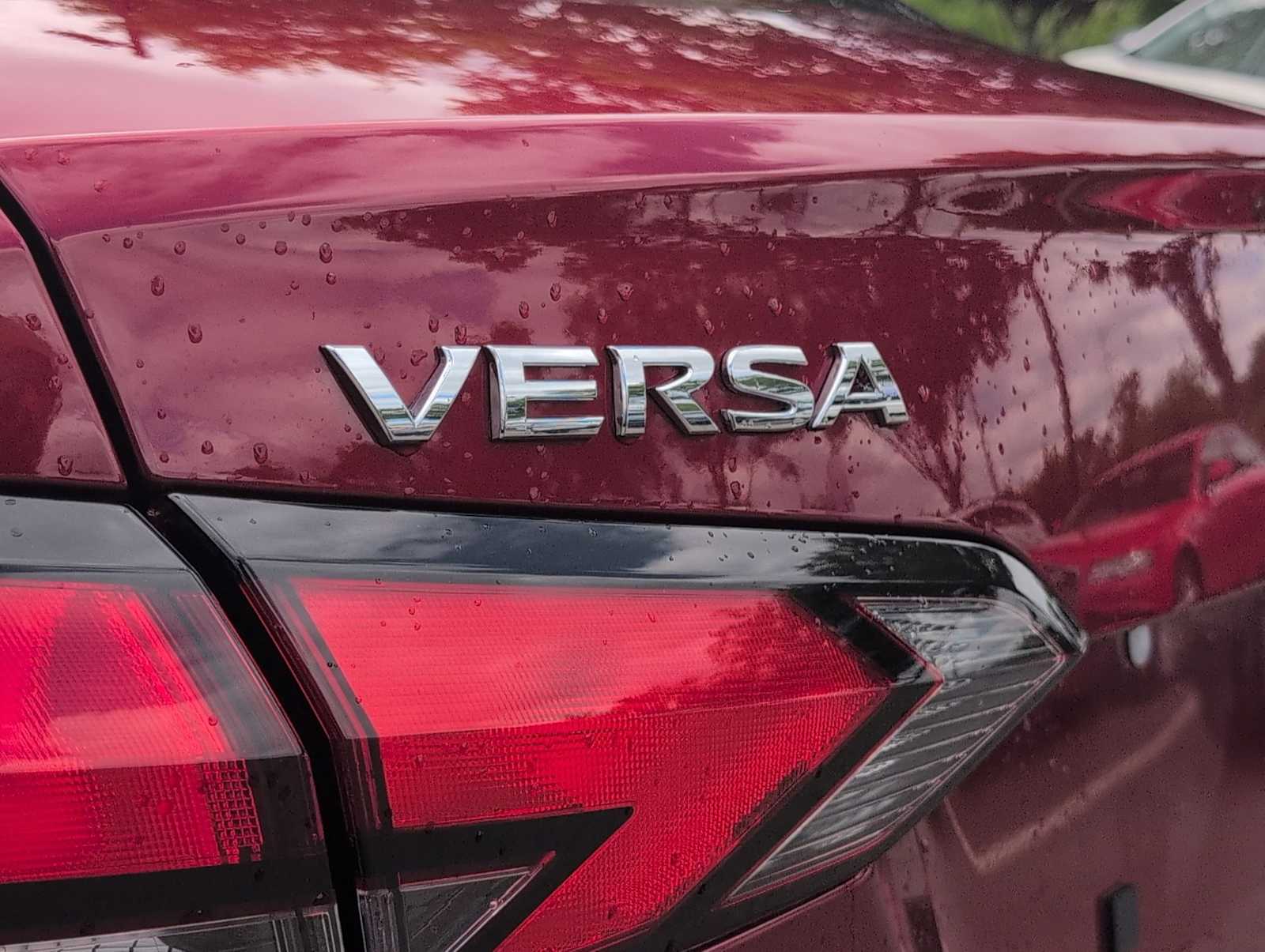 2025 Nissan Versa Sedan SV - Photo 13
