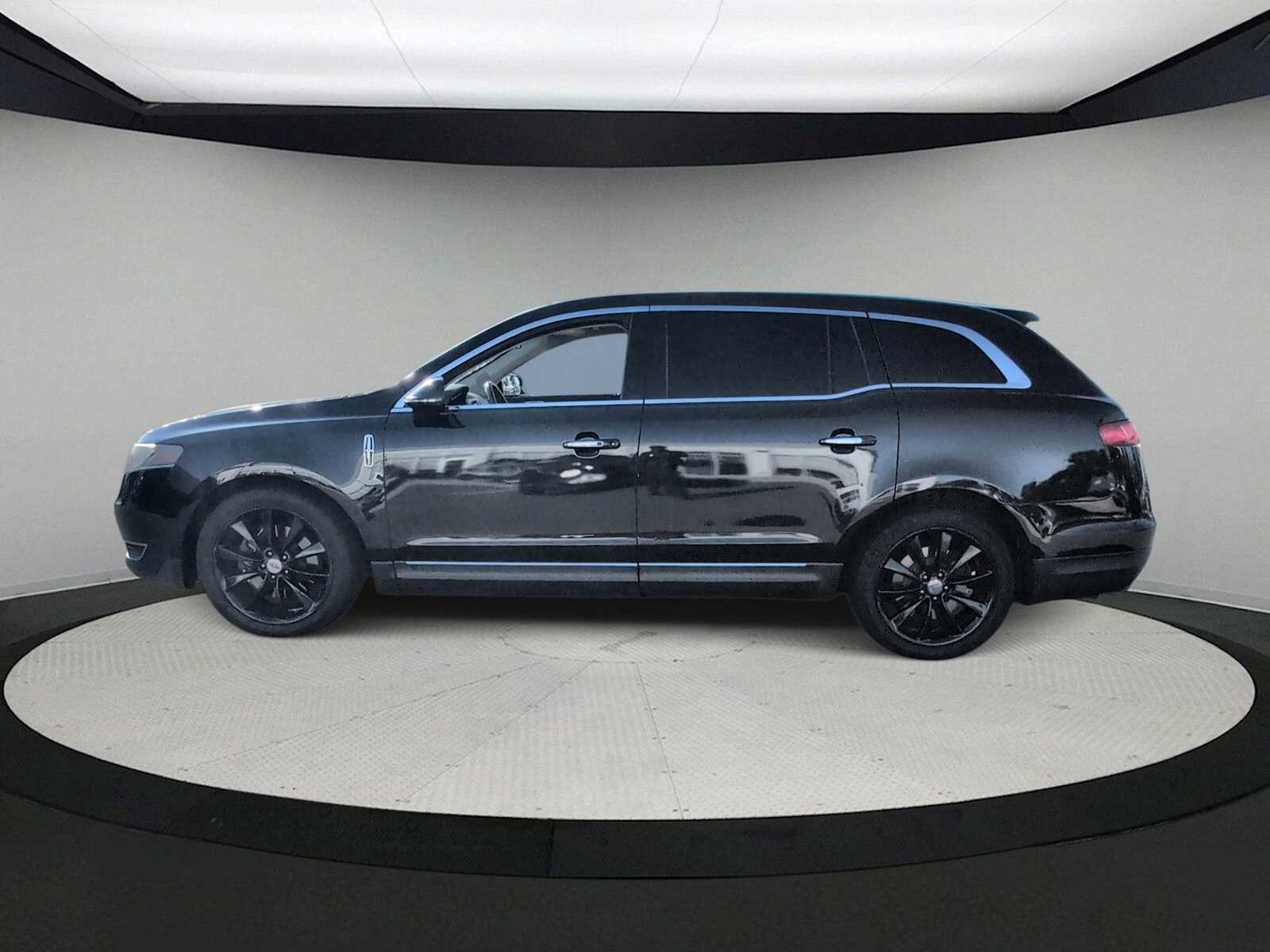 Thumbnail: 2014 Lincoln MKT - 4