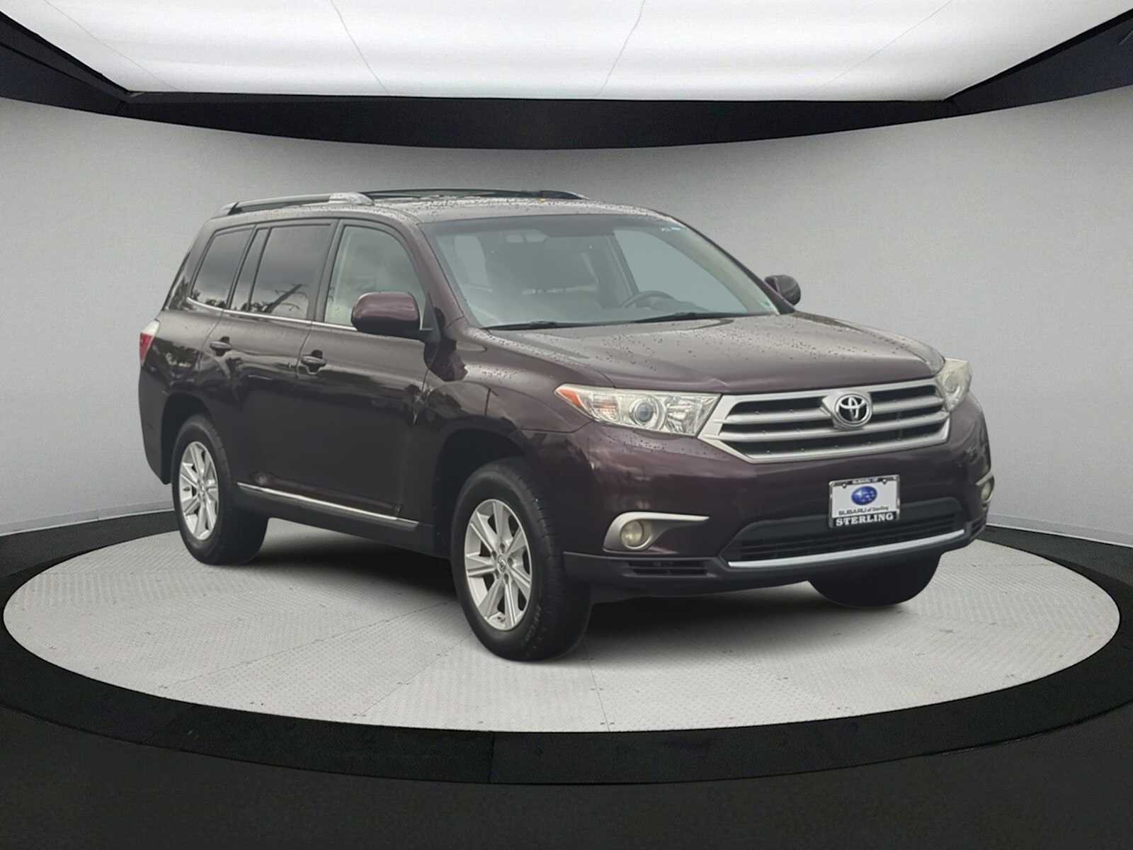 Thumbnail: 2013 Toyota Highlander - 2