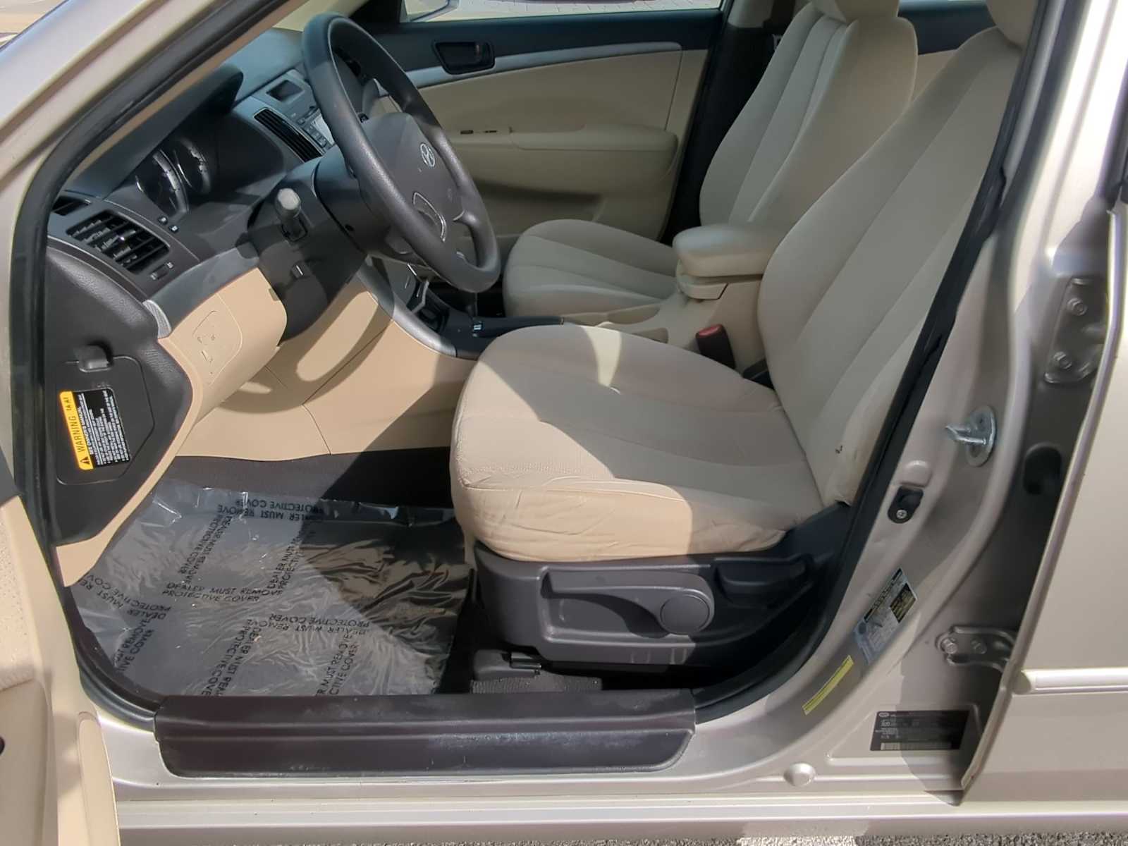 Thumbnail: 2010 Hyundai Sonata - 17