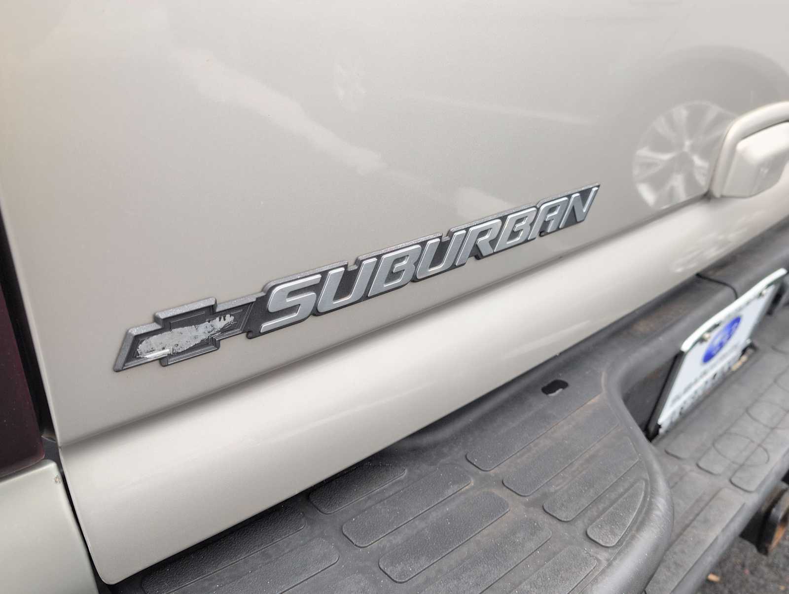 Thumbnail: 2005 Chevrolet Suburban - 13