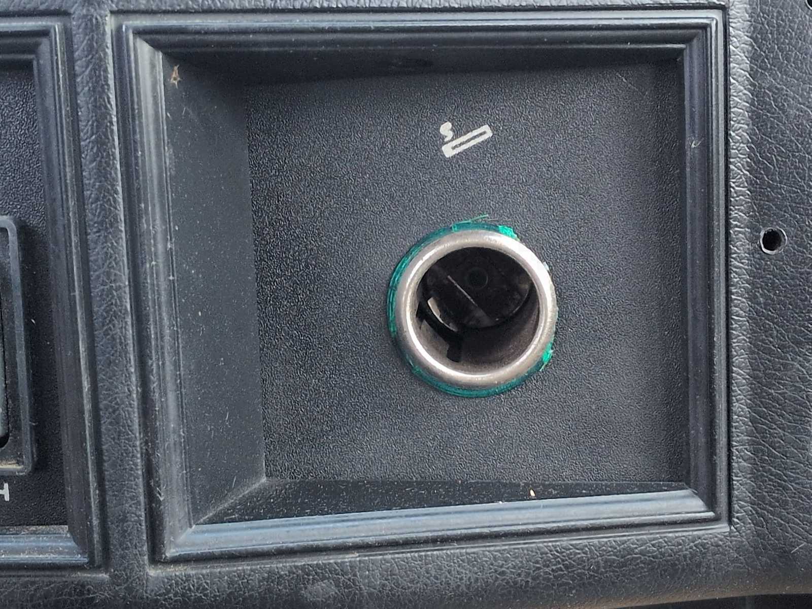 Thumbnail: 1994 Jeep Cherokee - 27