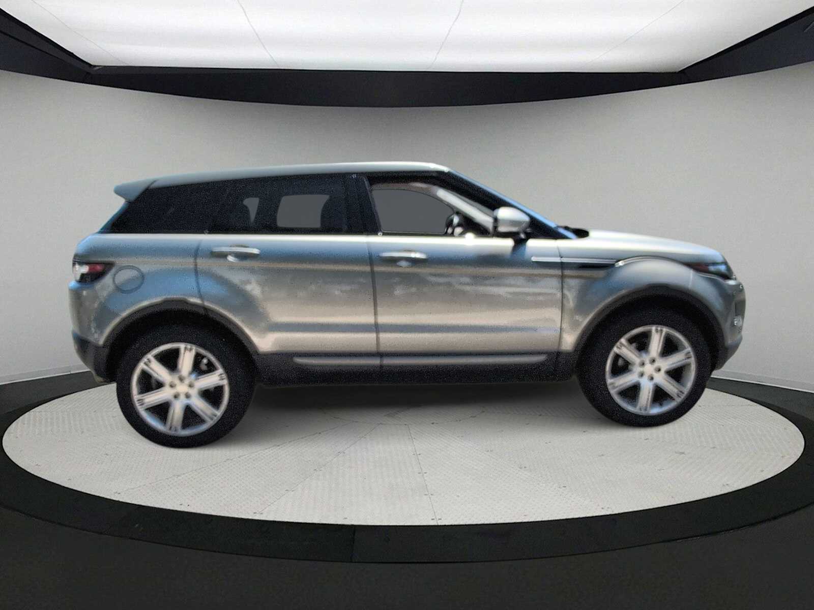 Thumbnail: 2013 Land Rover Range Rover Evoque - 9