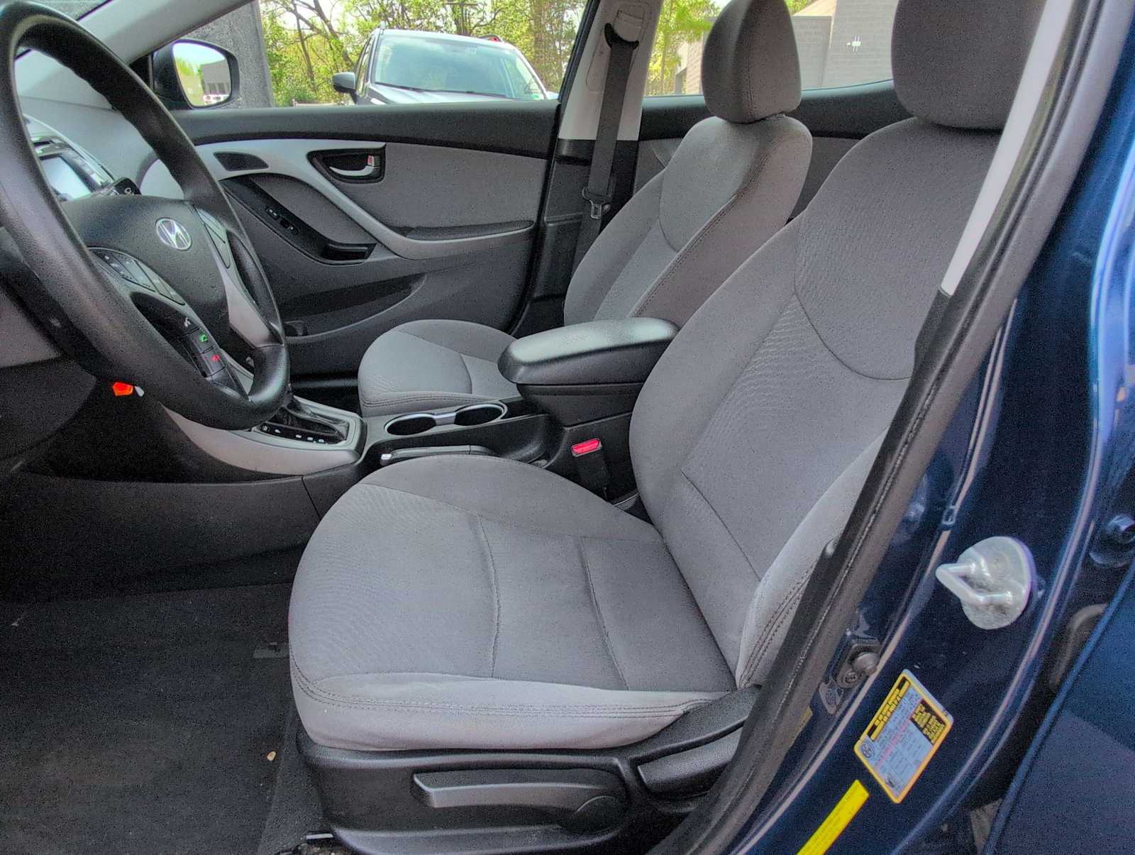 Thumbnail: 2016 Hyundai Elantra - 16