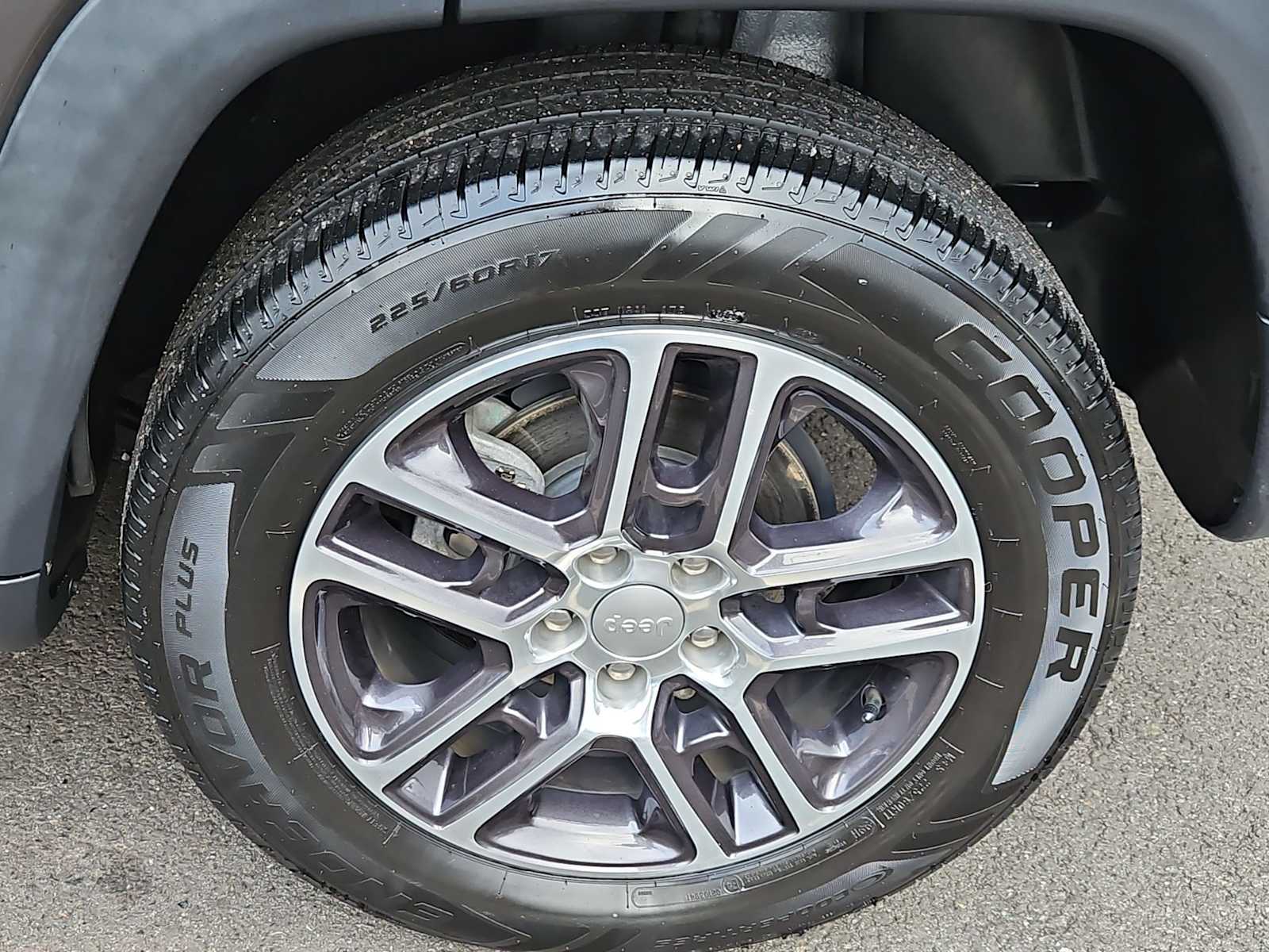 Thumbnail: 2019 Jeep Compass - 14