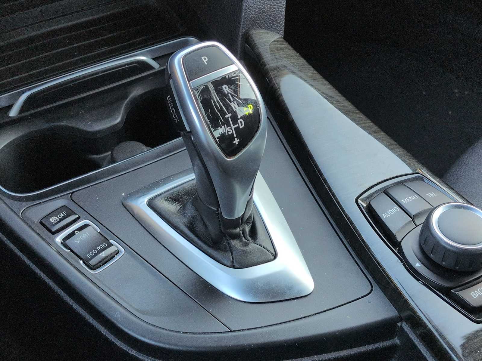 Thumbnail: 2016 BMW 3 Series - 32