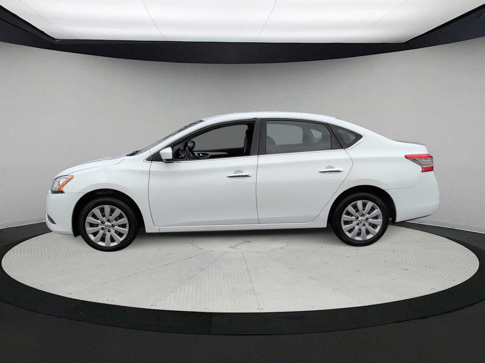 Thumbnail: 2015 Nissan Sentra - 5