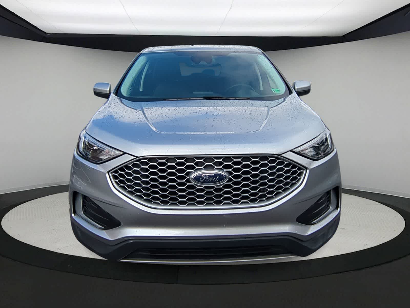 Thumbnail: 2023 Ford Edge - 3