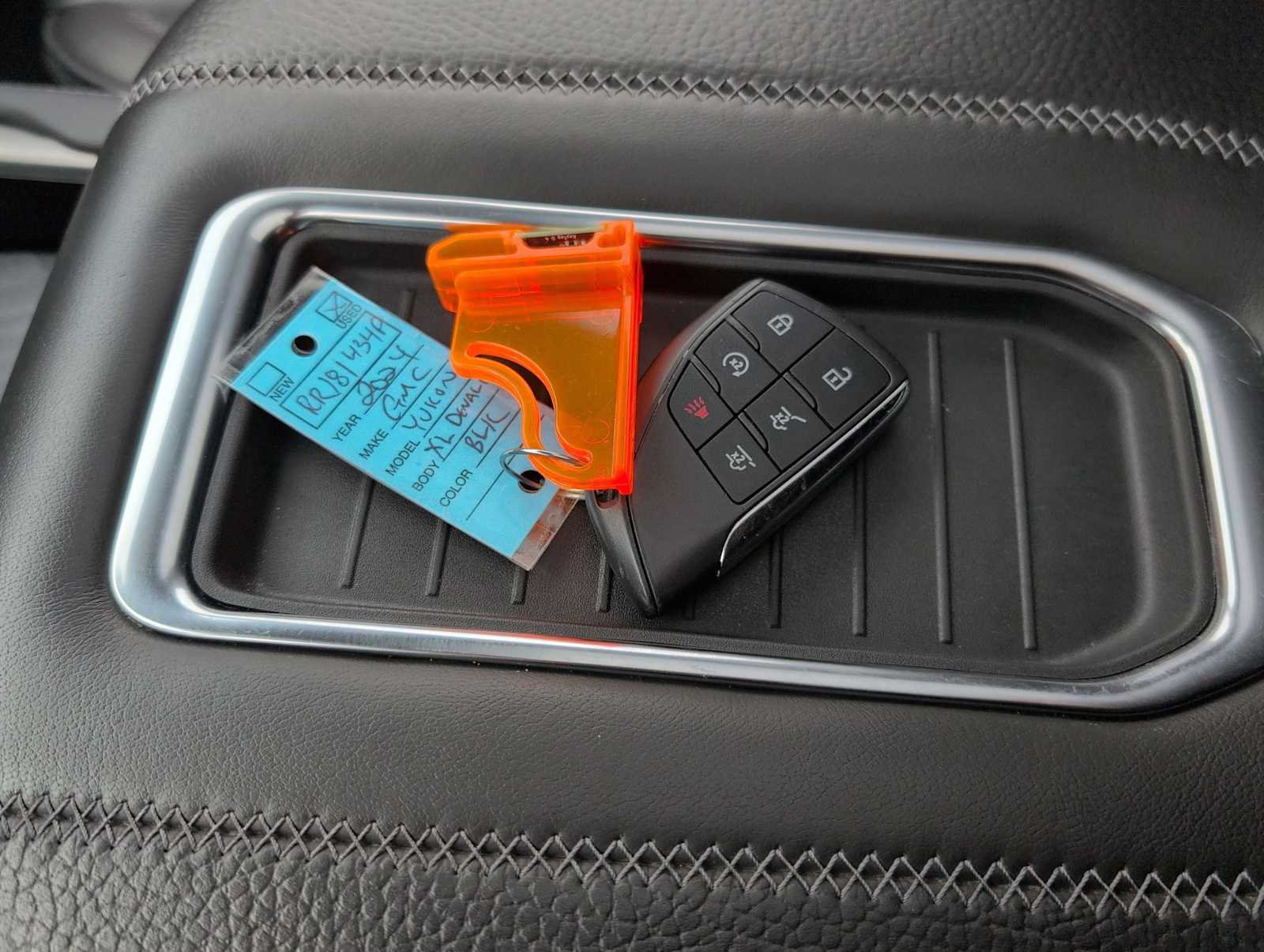 Thumbnail: 2024 GMC Yukon XL - 38