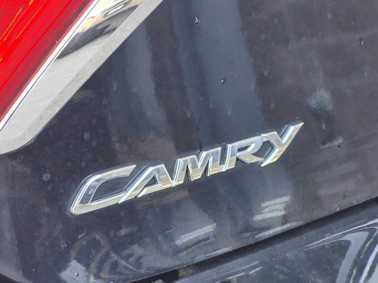 2016 Toyota Camry XLE - Photo 13
