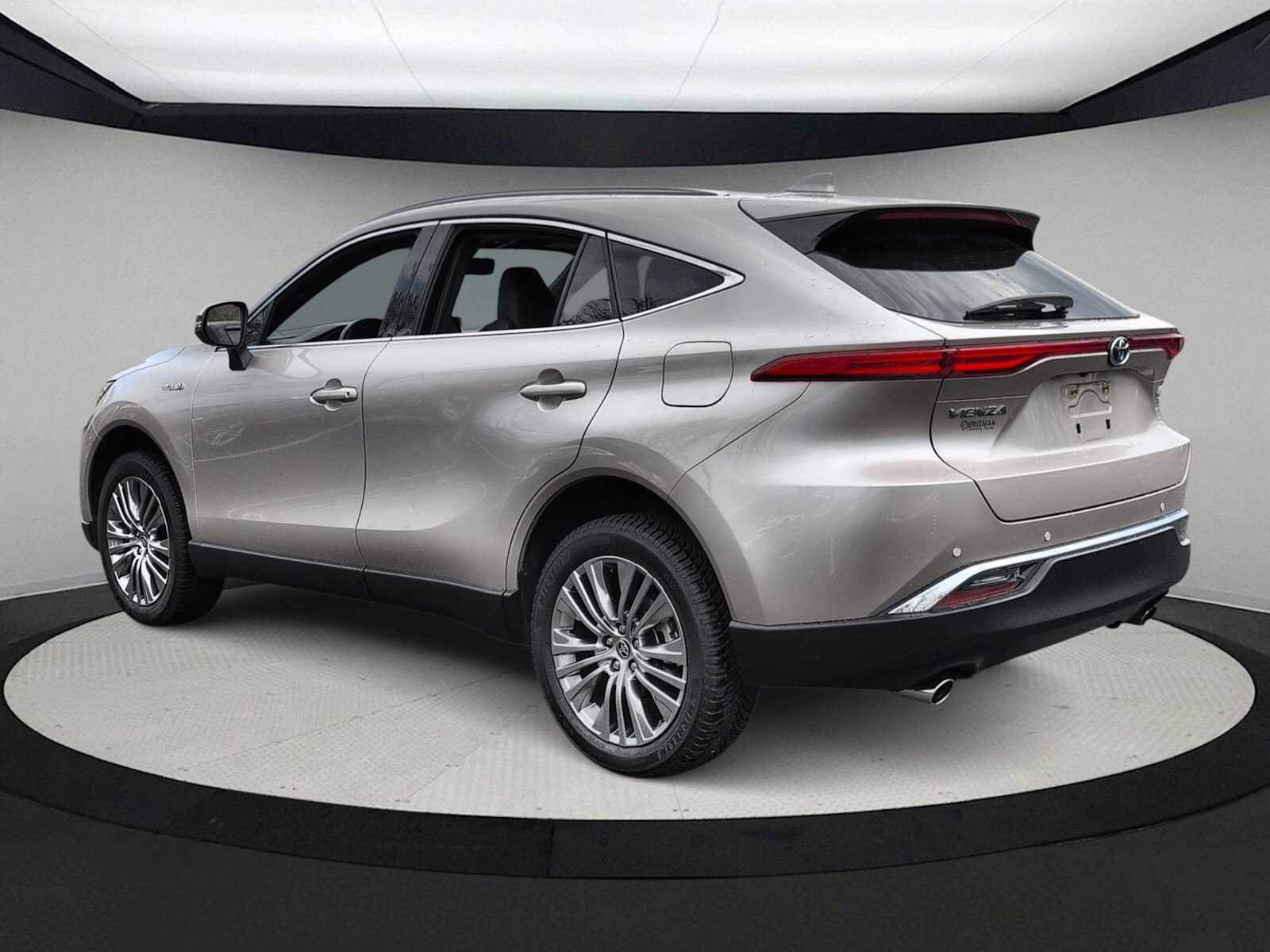 Thumbnail: 2021 Toyota Venza - 6