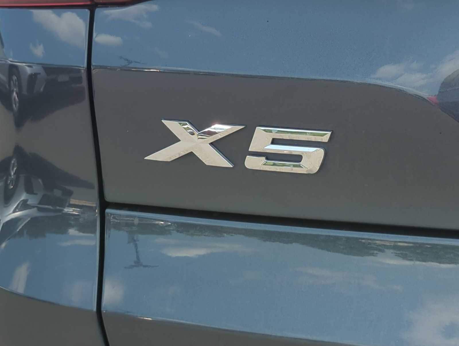 Thumbnail: 2022 BMW X5 - 12