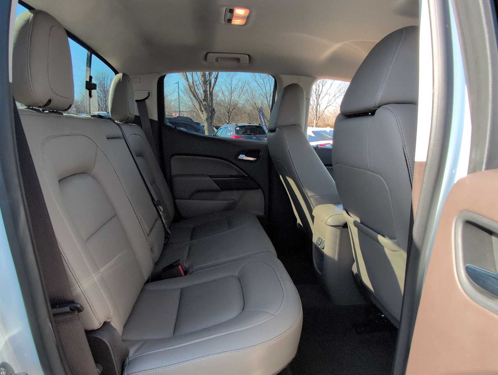 Thumbnail: 2016 GMC Canyon - 21