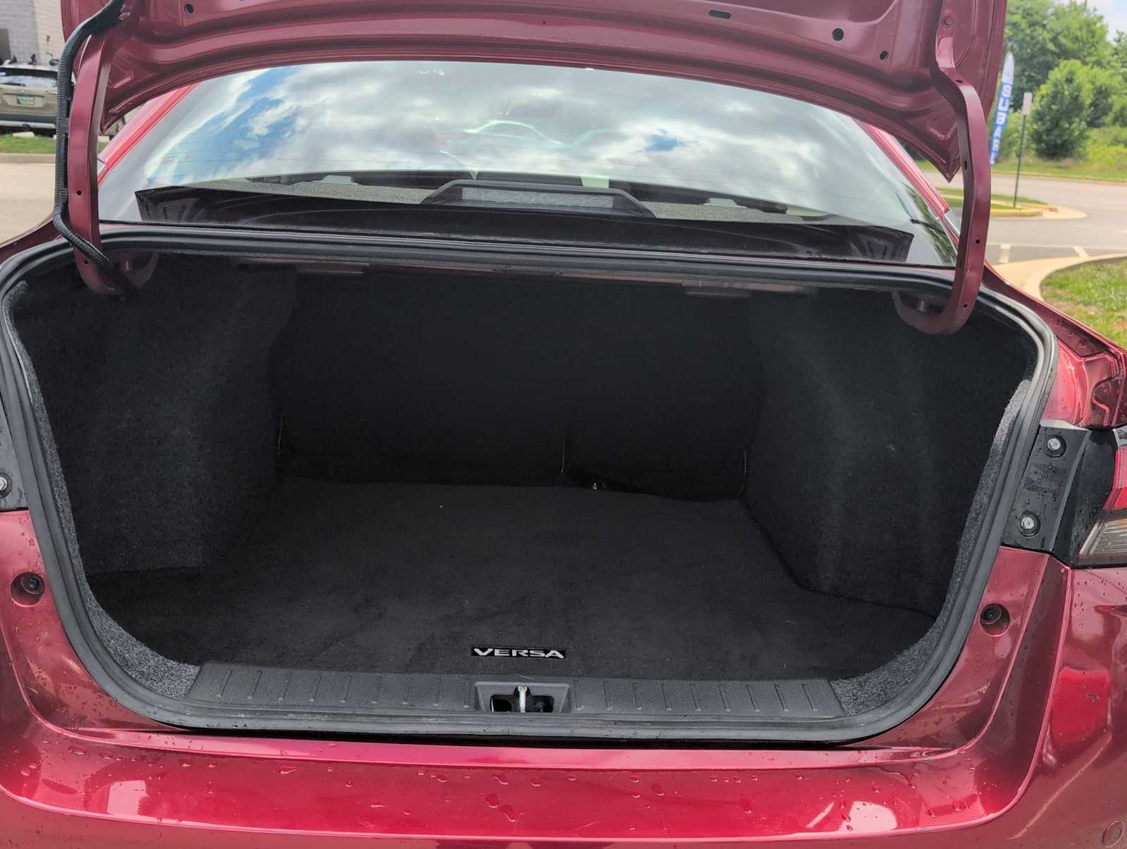 2025 Nissan Versa Sedan SV - Photo 30