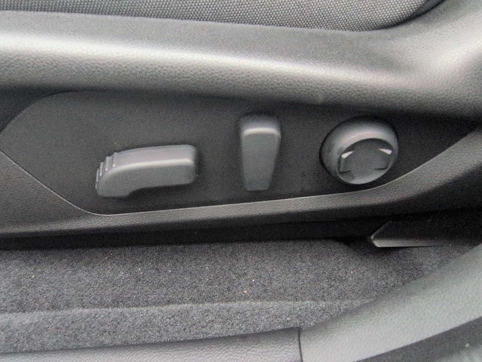 Thumbnail: 2025 Subaru Crosstrek - 18