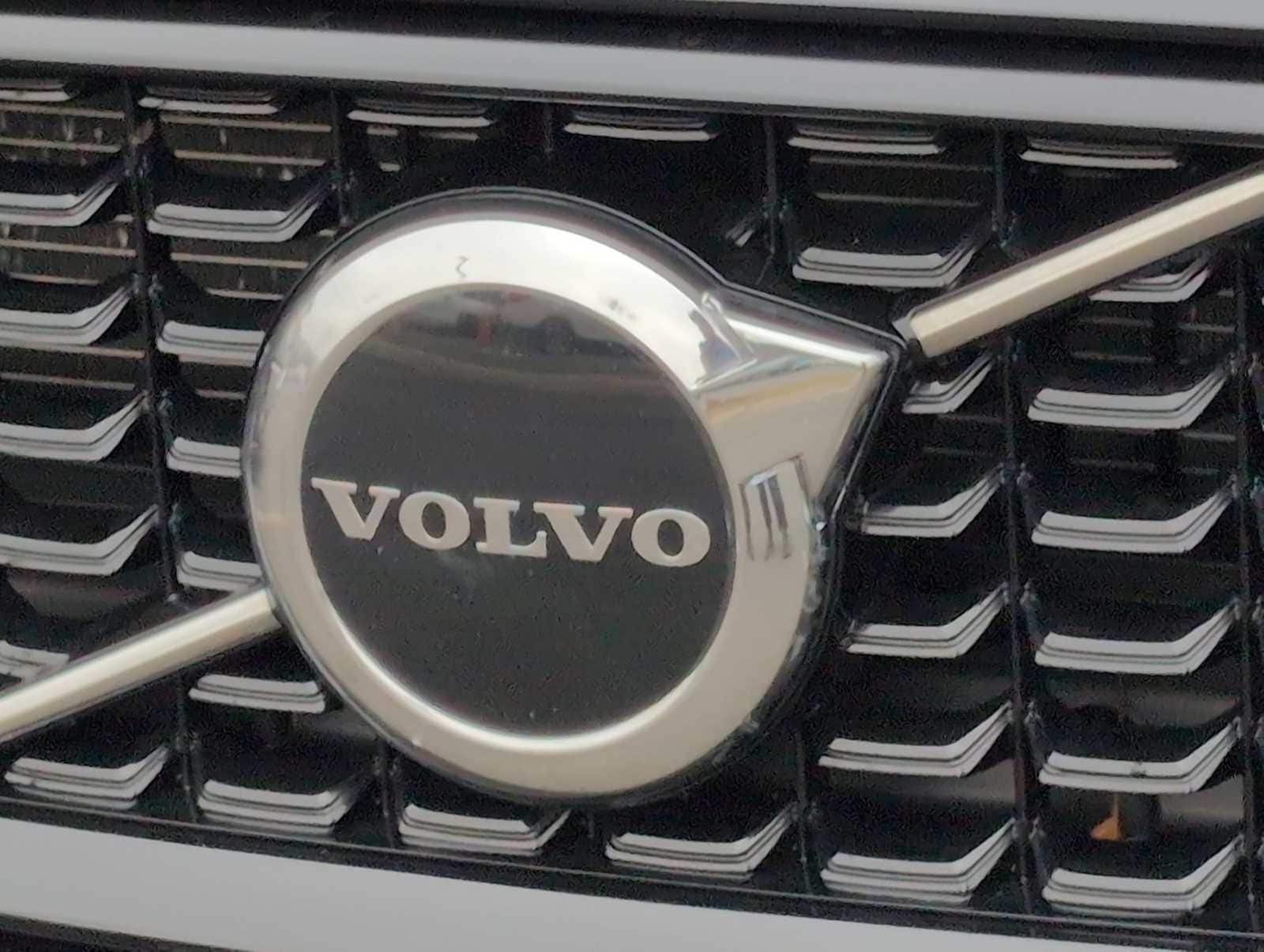 Thumbnail: 2024 Volvo S60 - 12