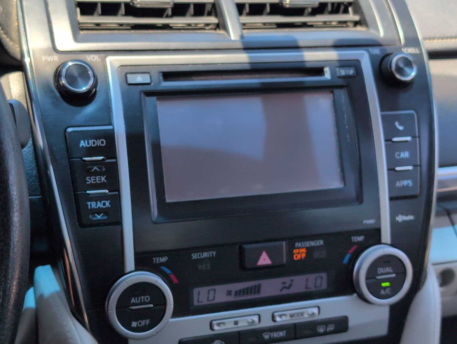 Thumbnail: 2012 Toyota Camry - 27