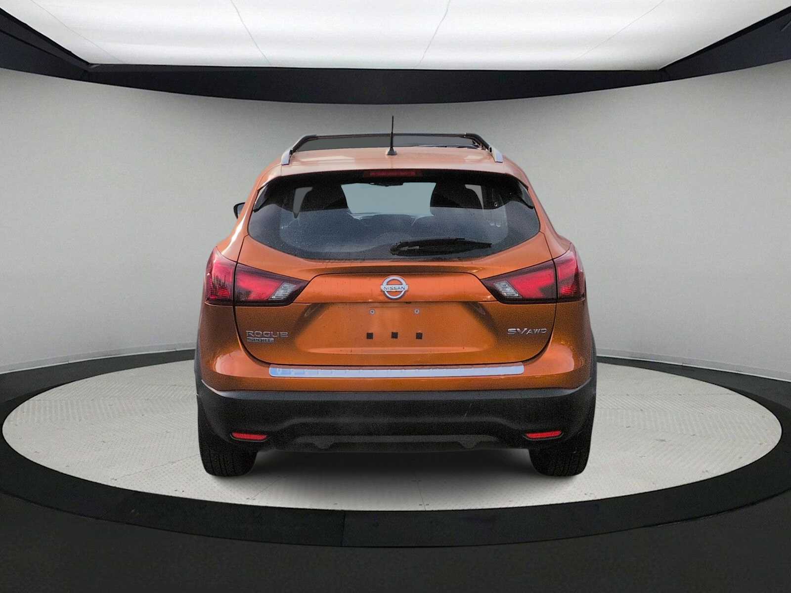 Thumbnail: 2017 Nissan Rogue Sport - 7