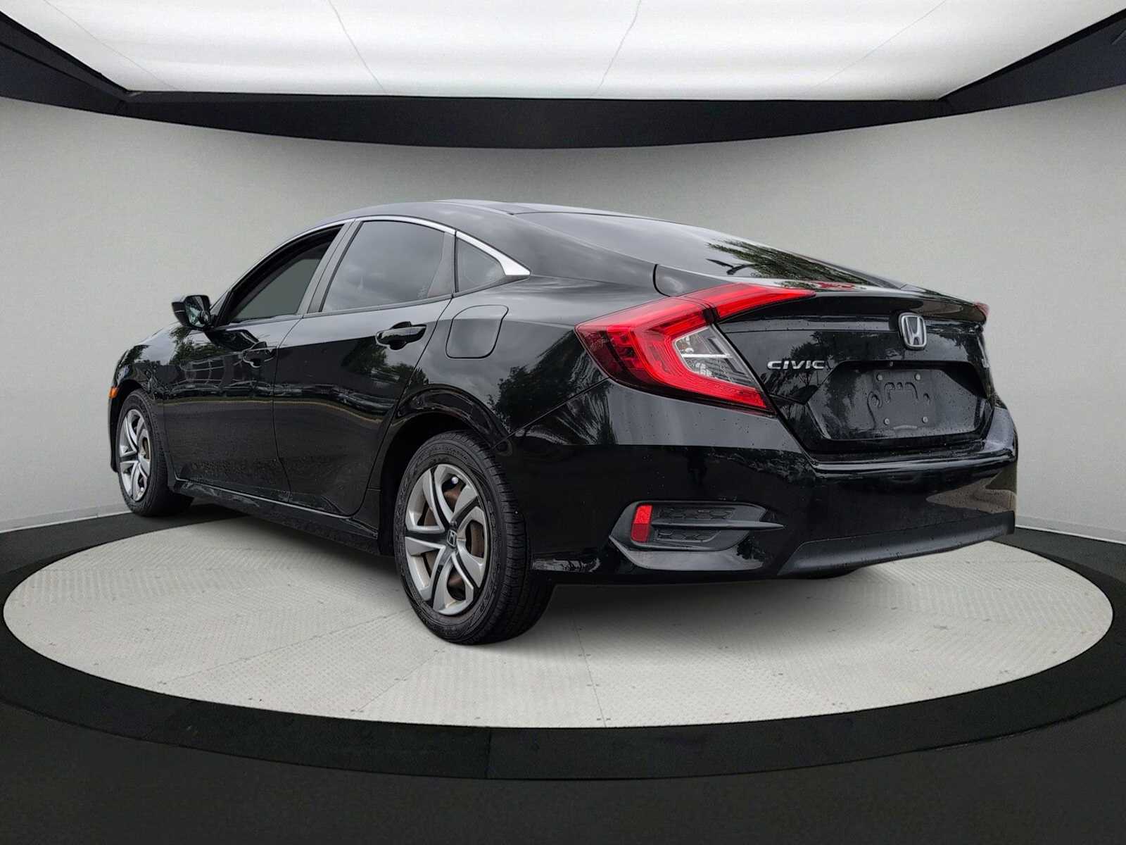 Thumbnail: 2016 Honda Civic - 6