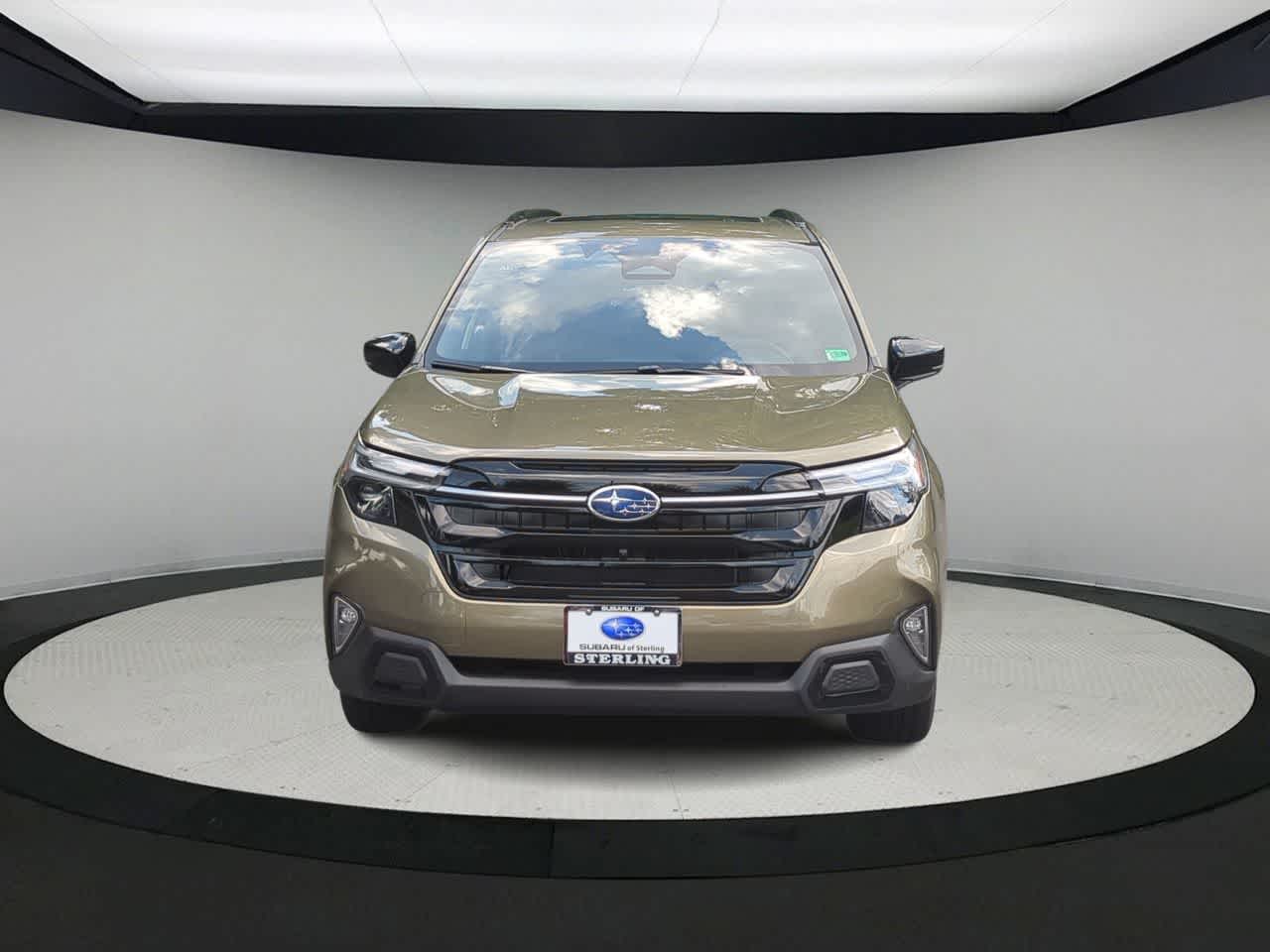 2025 Subaru Forester Touring photo 3