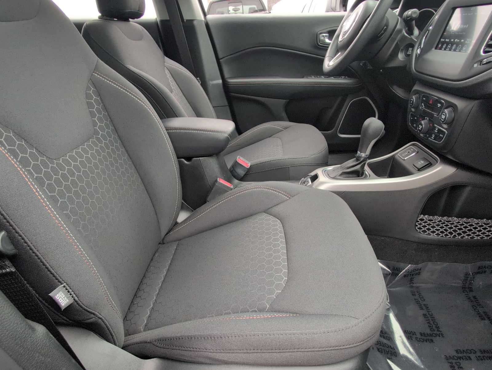 Thumbnail: 2019 Jeep Compass - 21