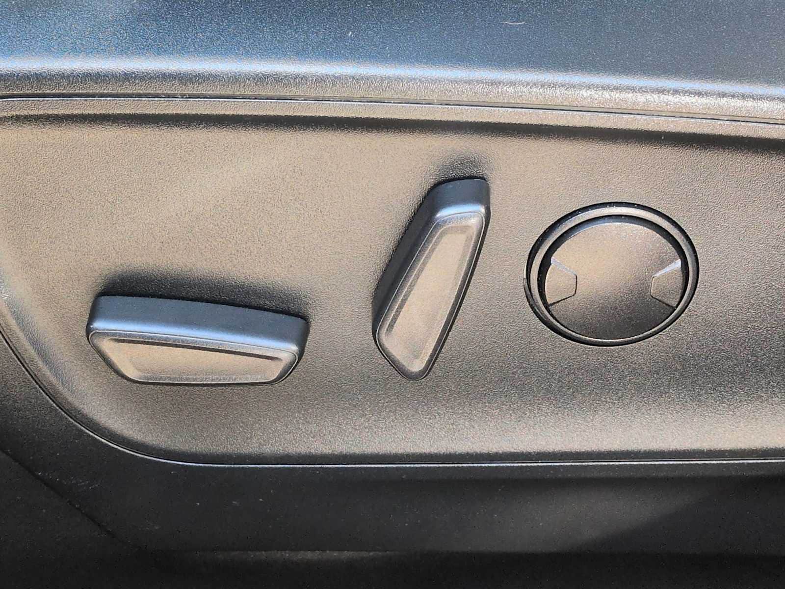 Thumbnail: 2022 Ford Escape - 18