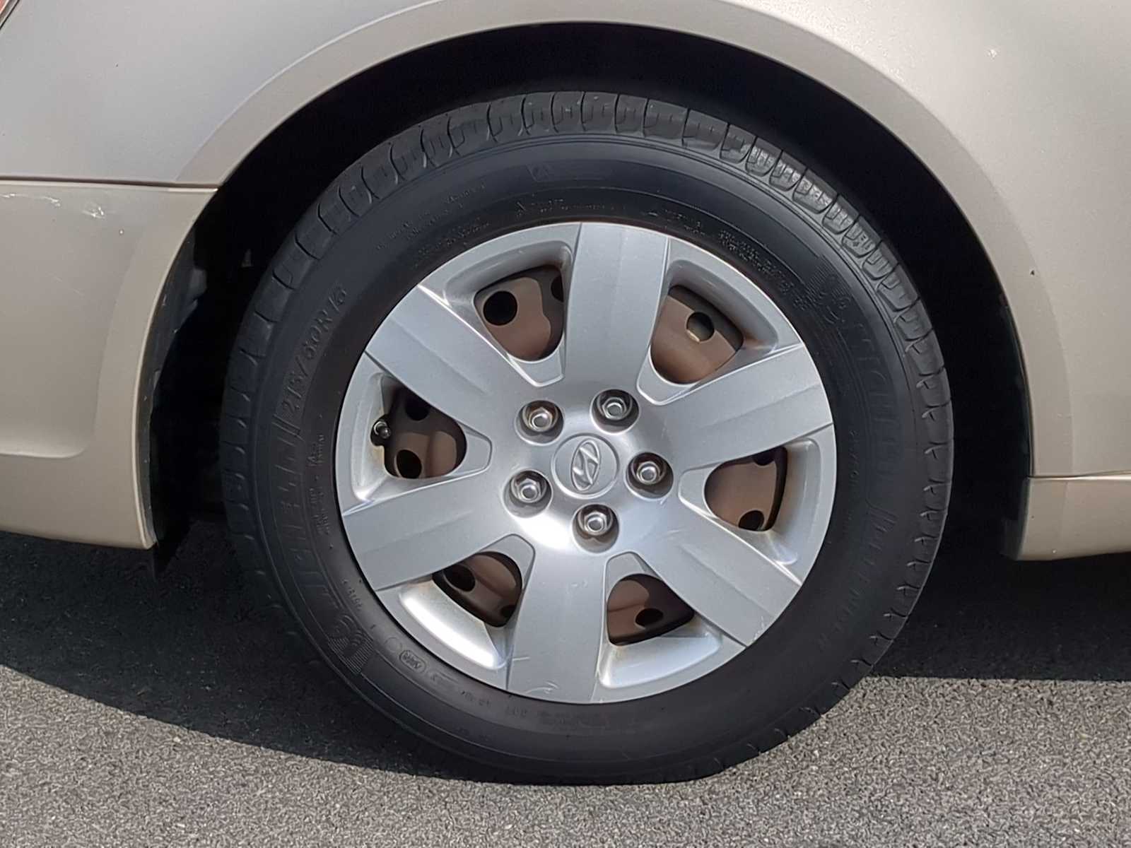Thumbnail: 2010 Hyundai Sonata - 14