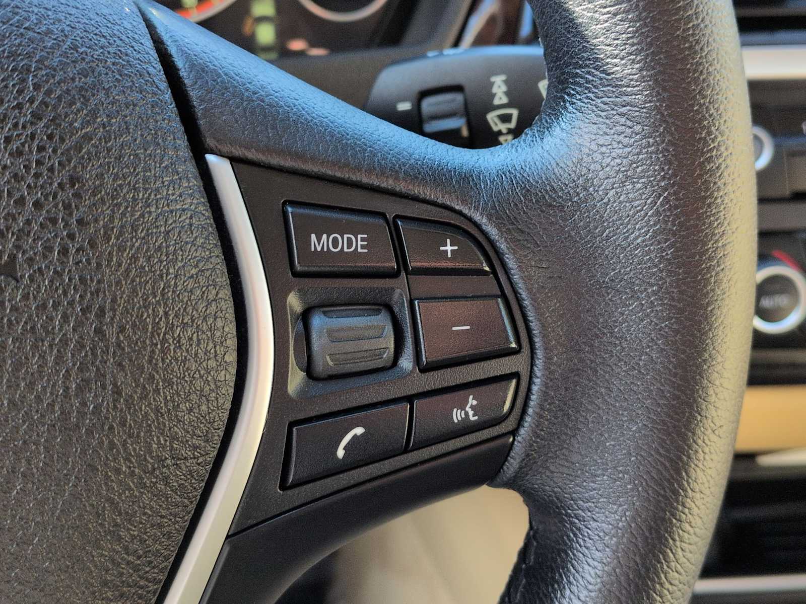 Thumbnail: 2014 BMW 3 Series - 25