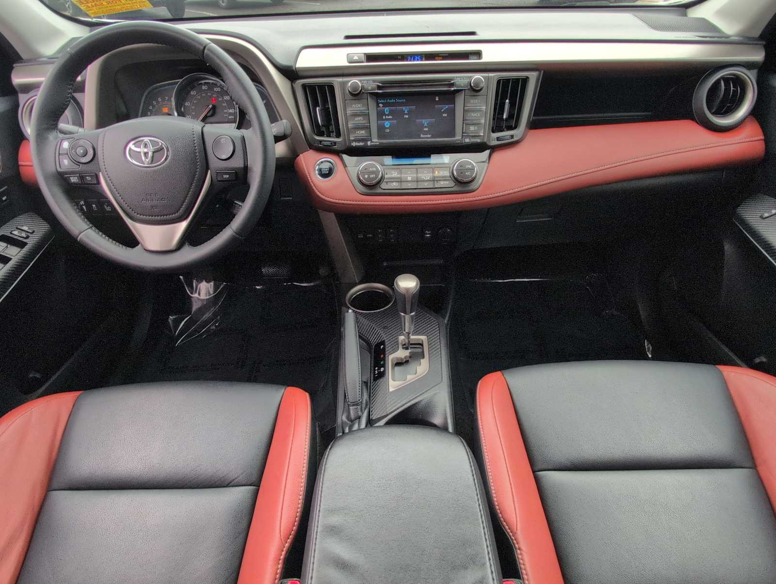 Thumbnail: 2014 Toyota RAV4 - 15