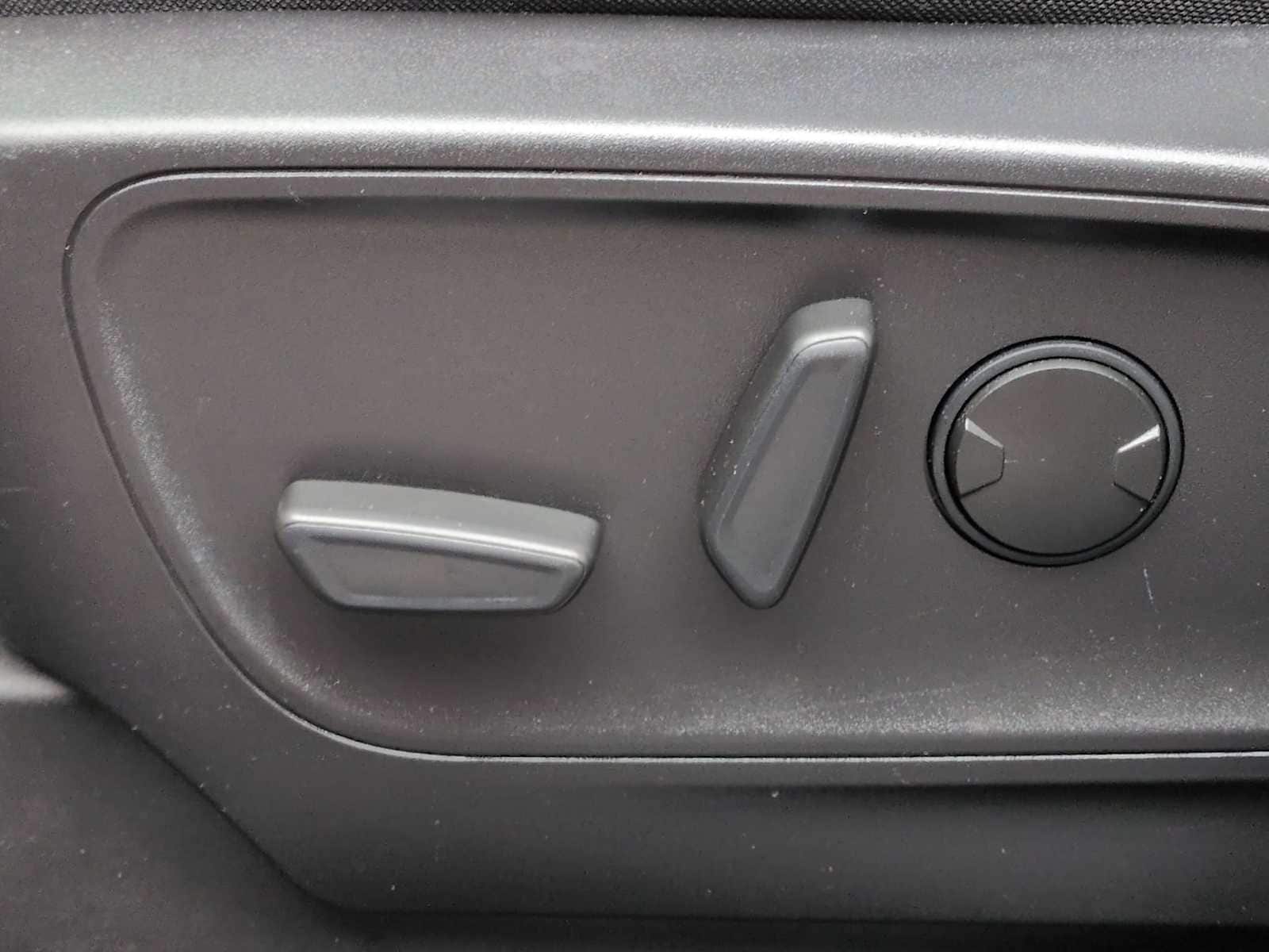 Thumbnail: 2023 Ford Escape - 18