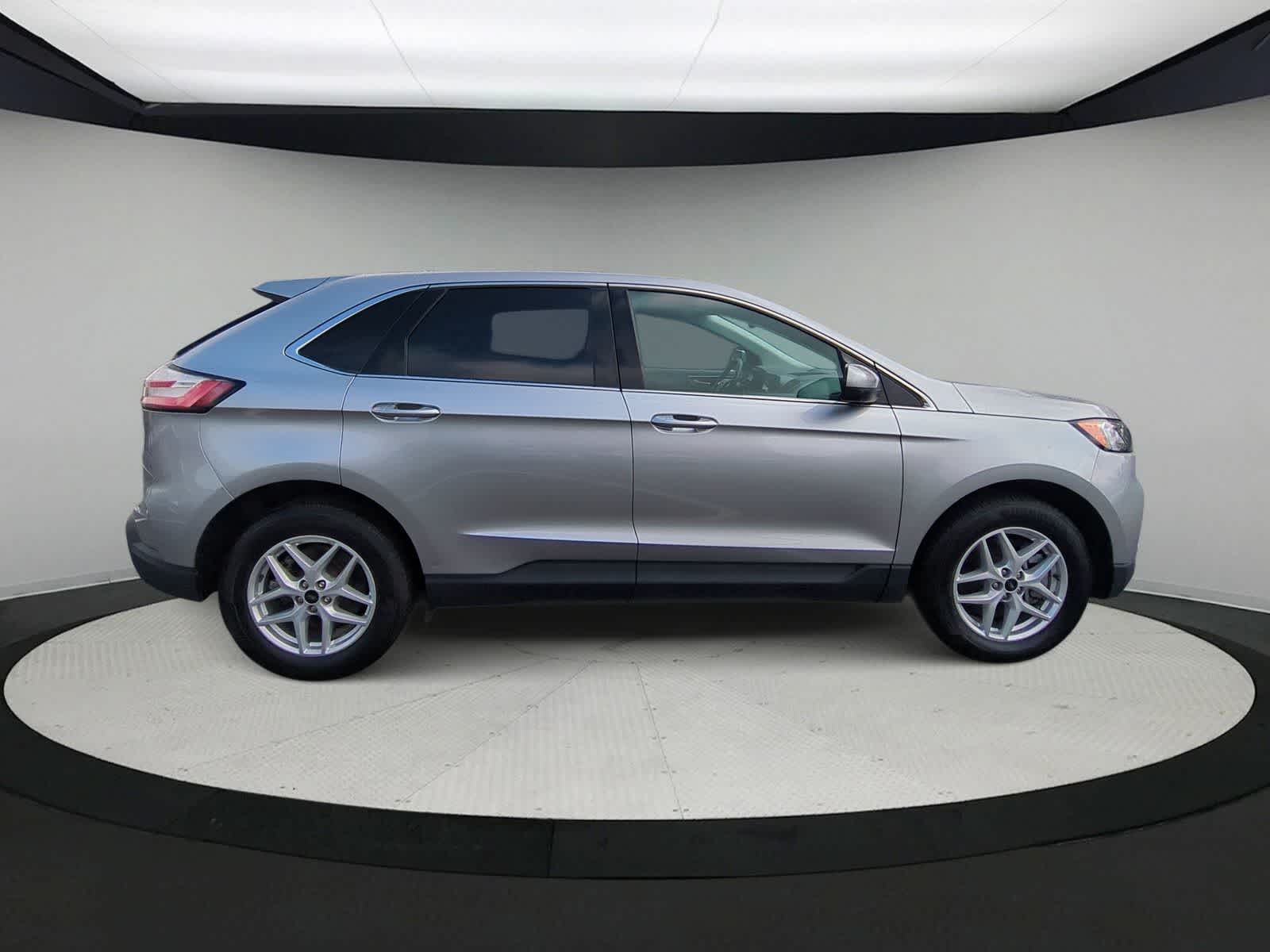 Thumbnail: 2023 Ford Edge - 9