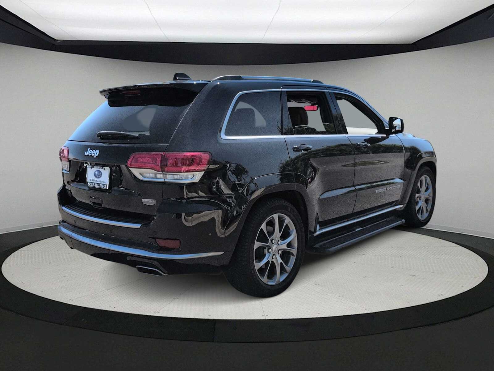 Thumbnail: 2020 Jeep Grand Cherokee - 8