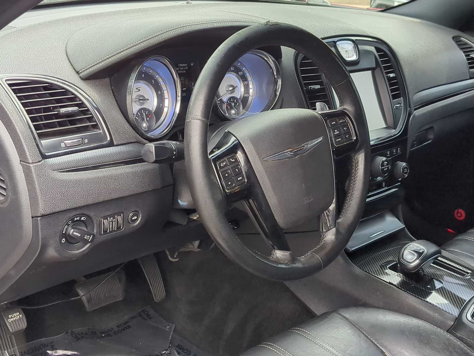 Thumbnail: 2014 Chrysler 300 - 10