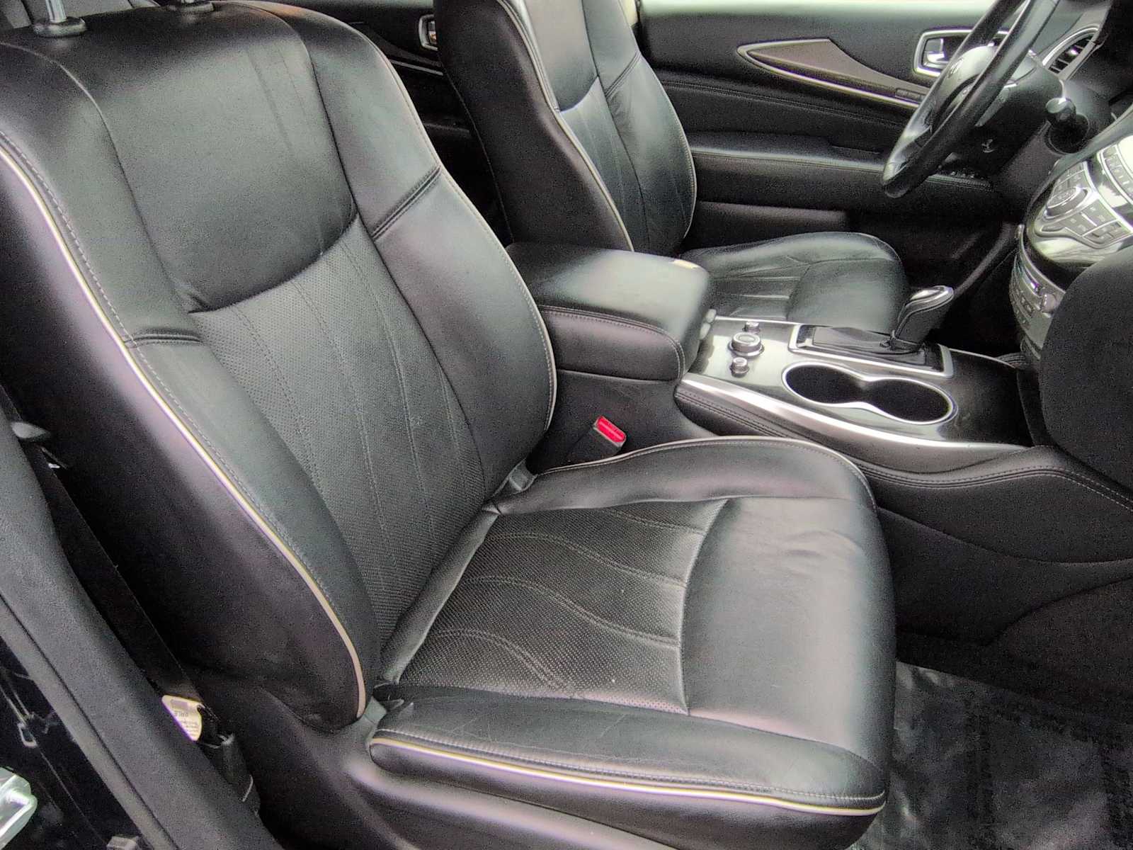 Thumbnail: 2017 INFINITI QX60 - 23