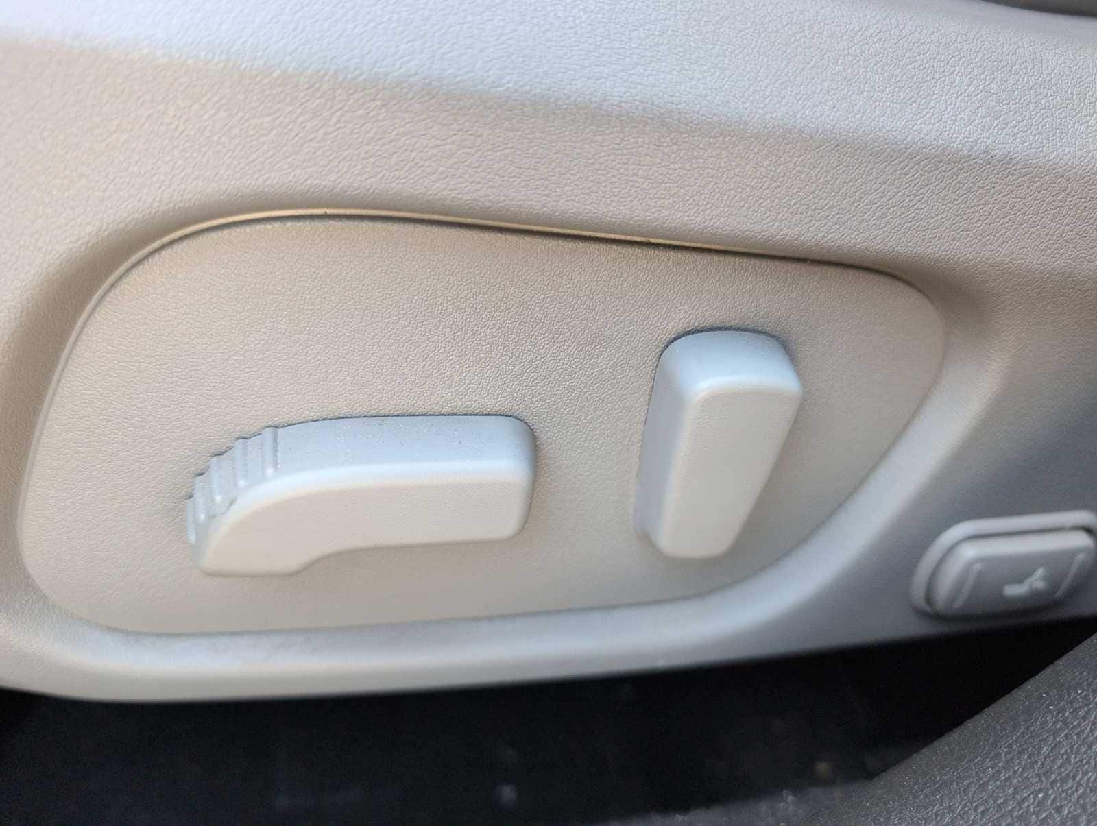 Thumbnail: 2014 Subaru Forester - 17