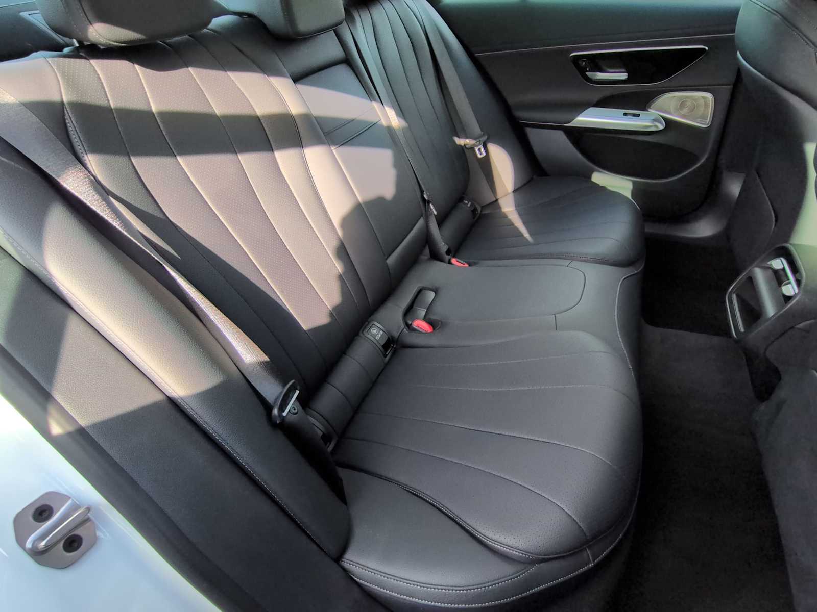 Thumbnail: 2024 Mercedes-Benz E-Class - 21