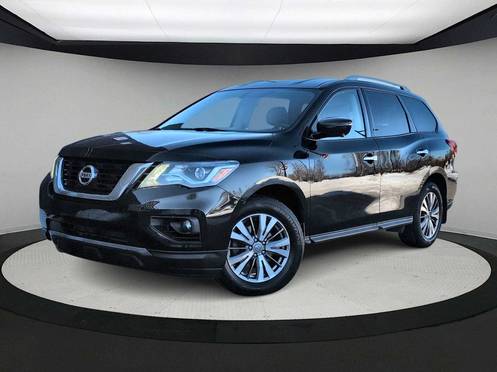 Thumbnail: 2019 Nissan Pathfinder - 1