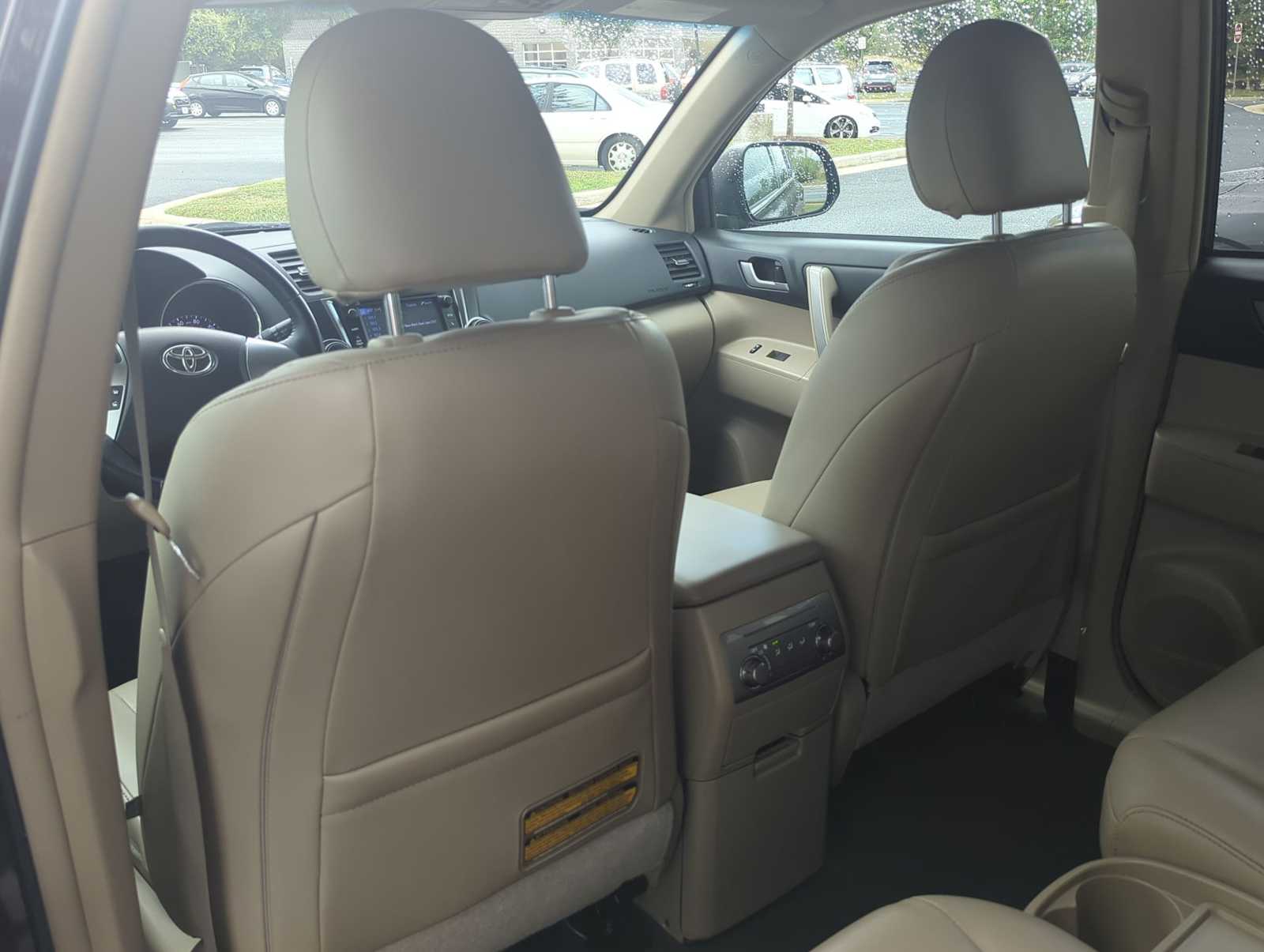 Thumbnail: 2013 Toyota Highlander - 19