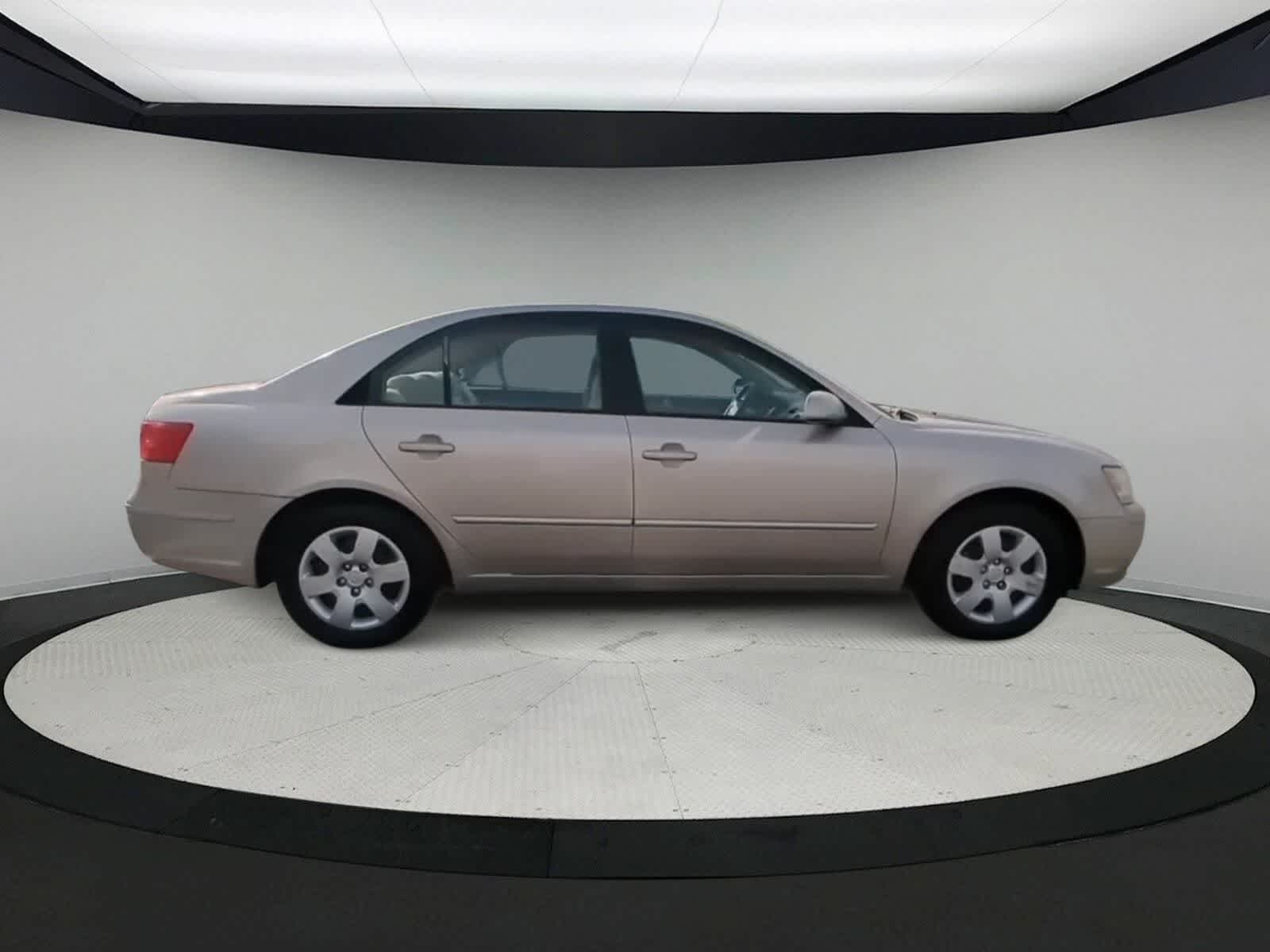 Thumbnail: 2010 Hyundai Sonata - 9
