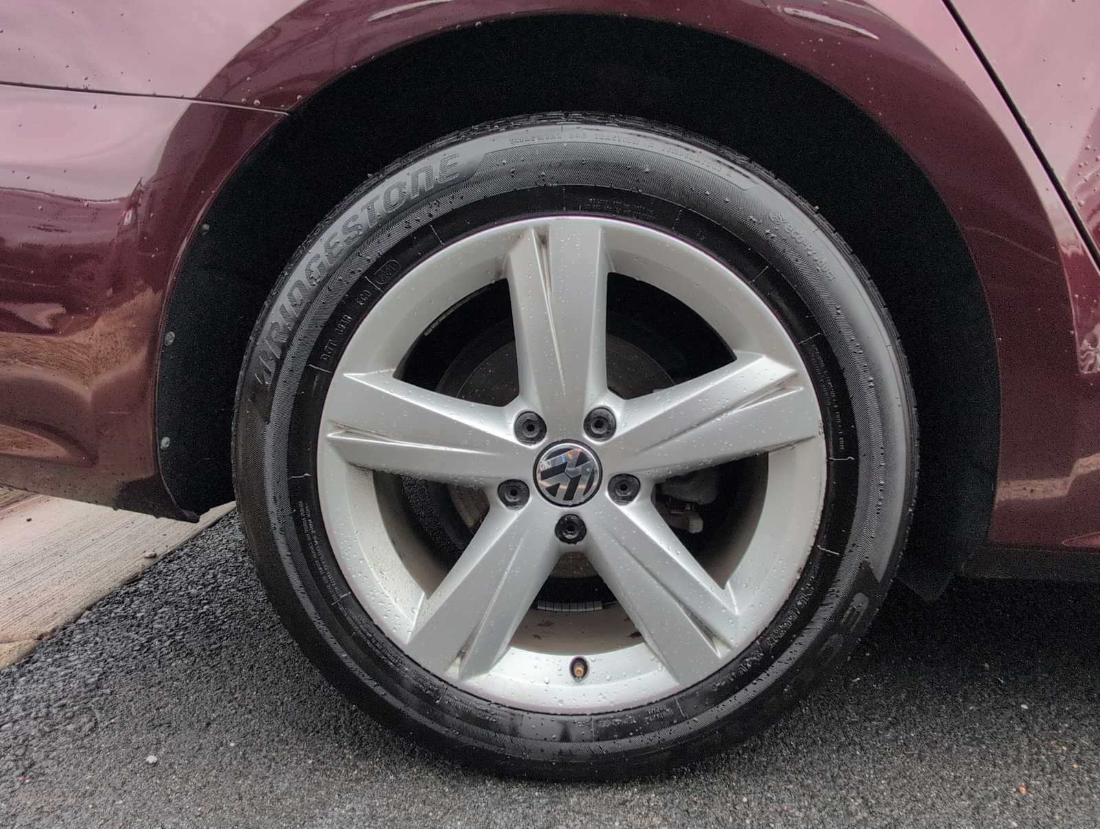 Thumbnail: 2013 Volkswagen Passat - 14