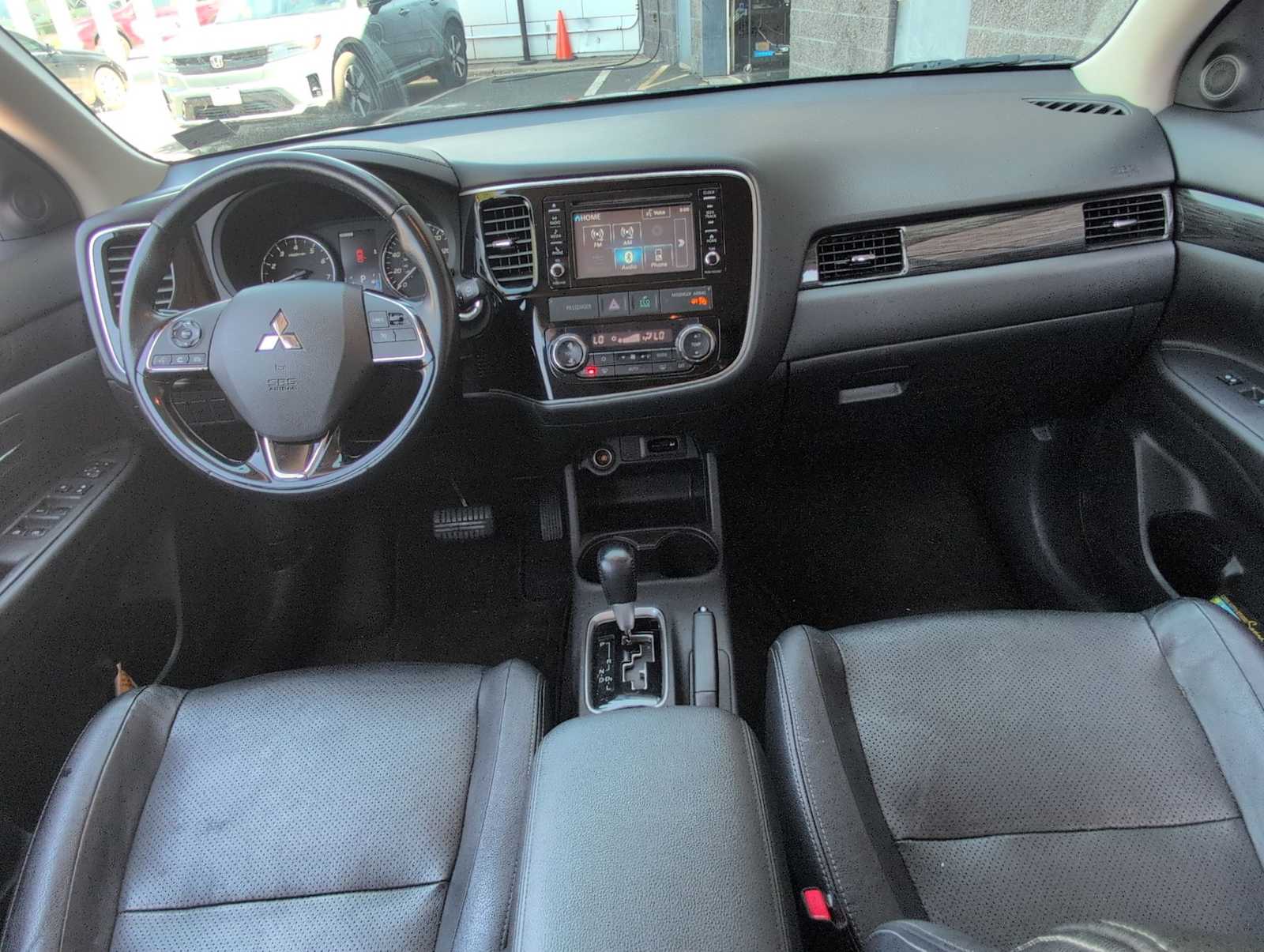 Thumbnail: 2016 Mitsubishi Outlander - 15