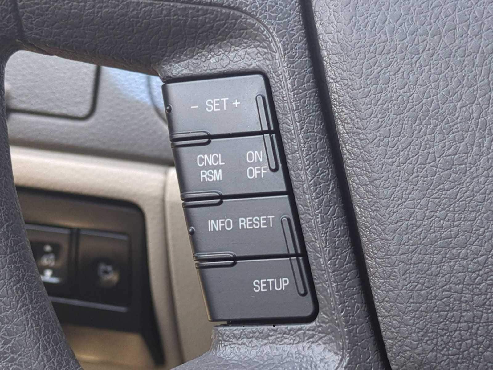 Thumbnail: 2010 Ford Fusion - 23