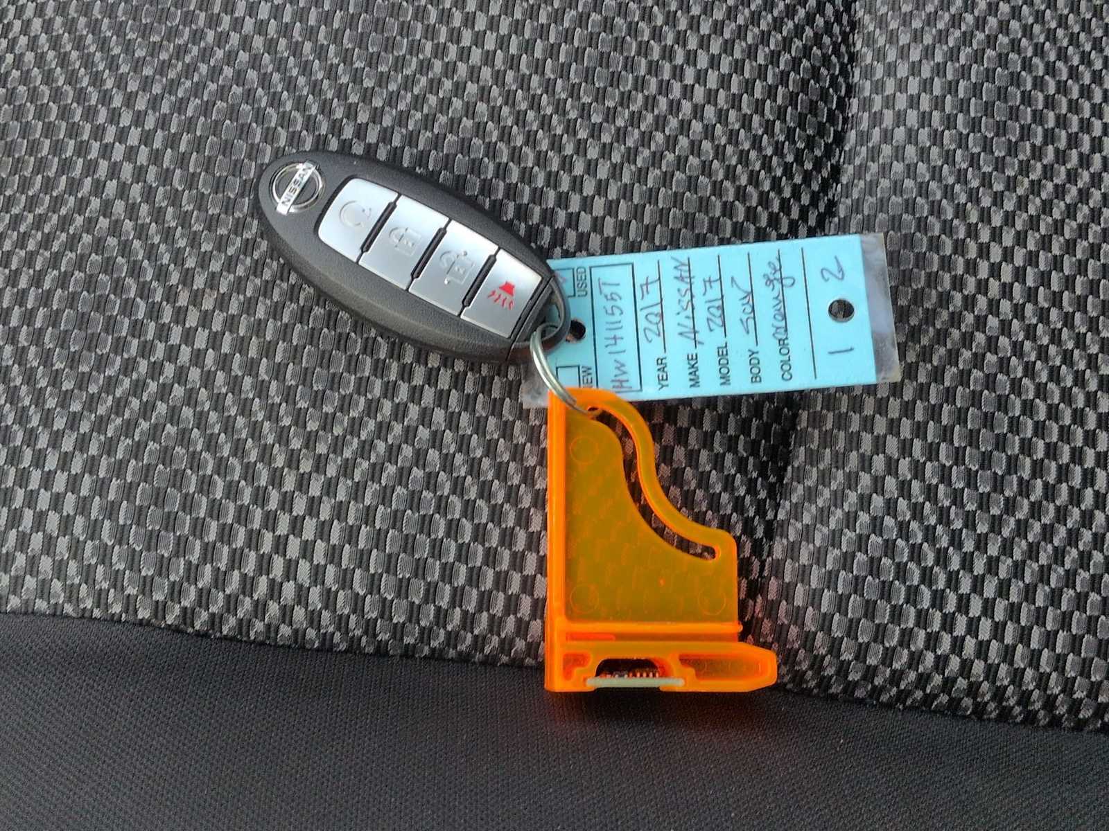 Thumbnail: 2017 Nissan Rogue Sport - 33