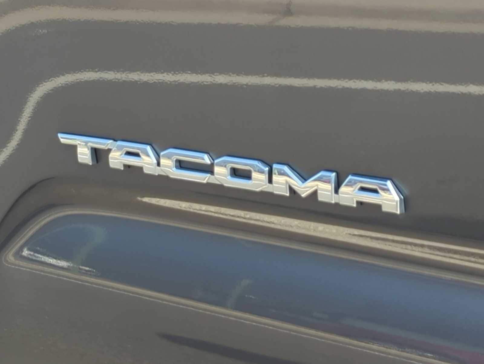 Thumbnail: 2022 Toyota Tacoma - 13