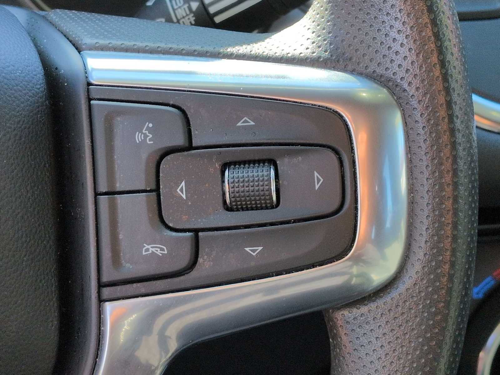 Thumbnail: 2022 Chevrolet Blazer - 25