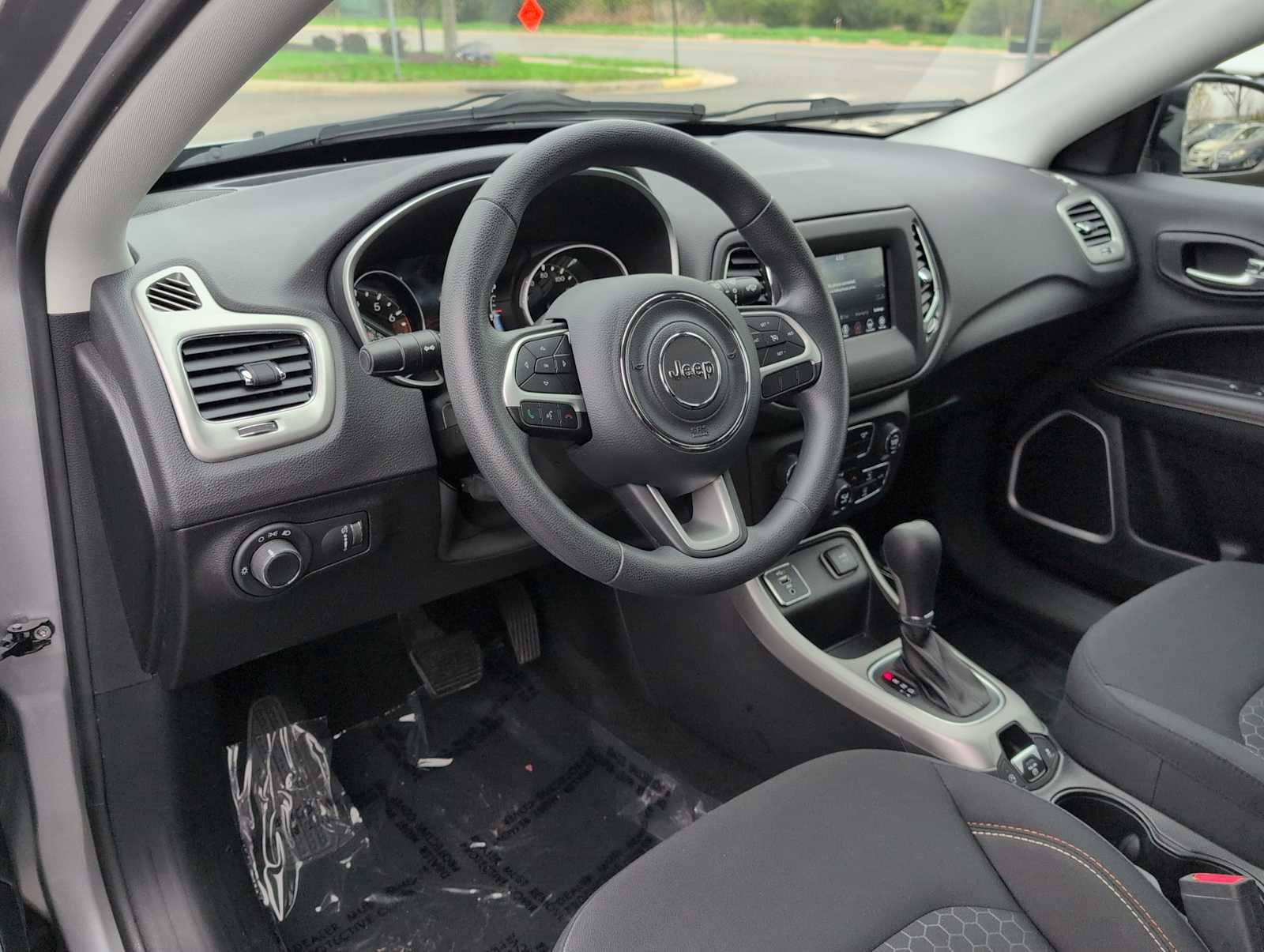 Thumbnail: 2019 Jeep Compass - 10